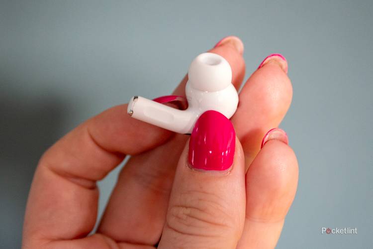 Airpods Pro How To Use The Microphone On Apple Earbuds New Apple