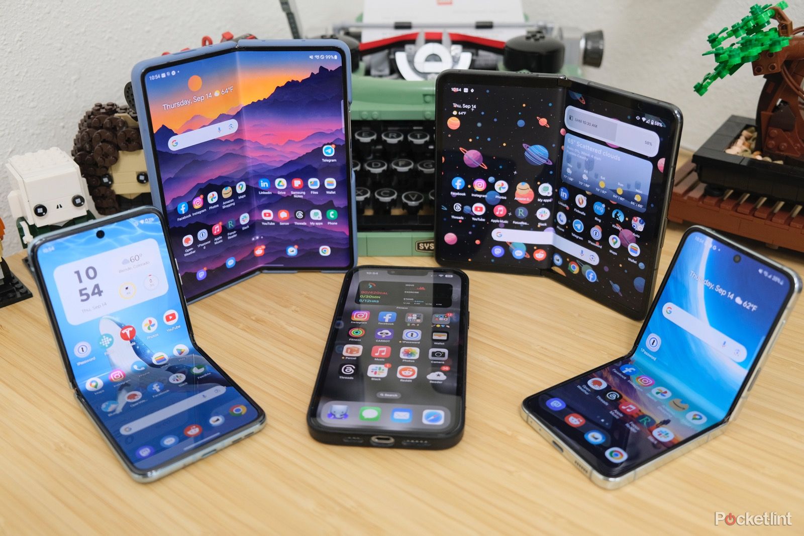 foldable phones with an iPhone 13 Pro max-2