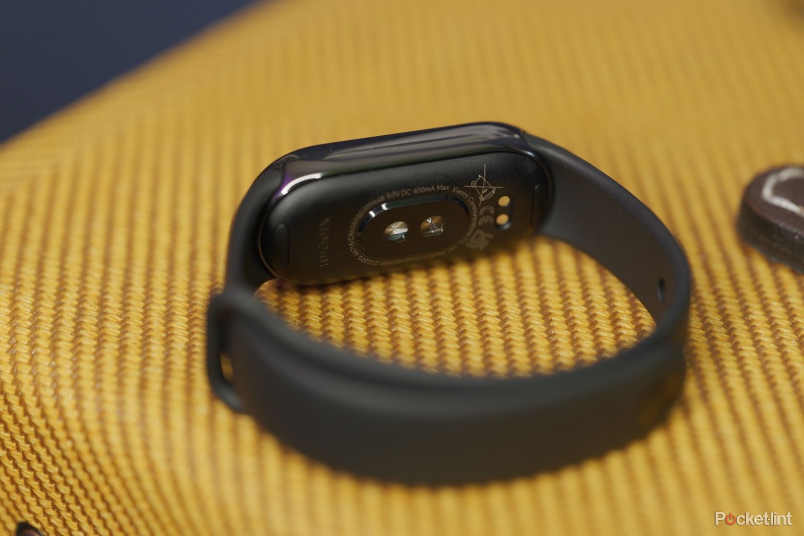 Xiaomi Mi Band 8 Review: Even play games on it?! 