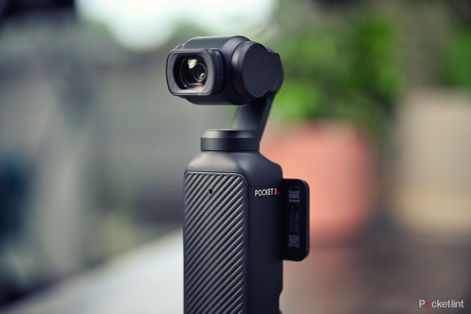 DJI Osmo Pocket 3 Review: An All-In-One Video Camera For Solo DIY
