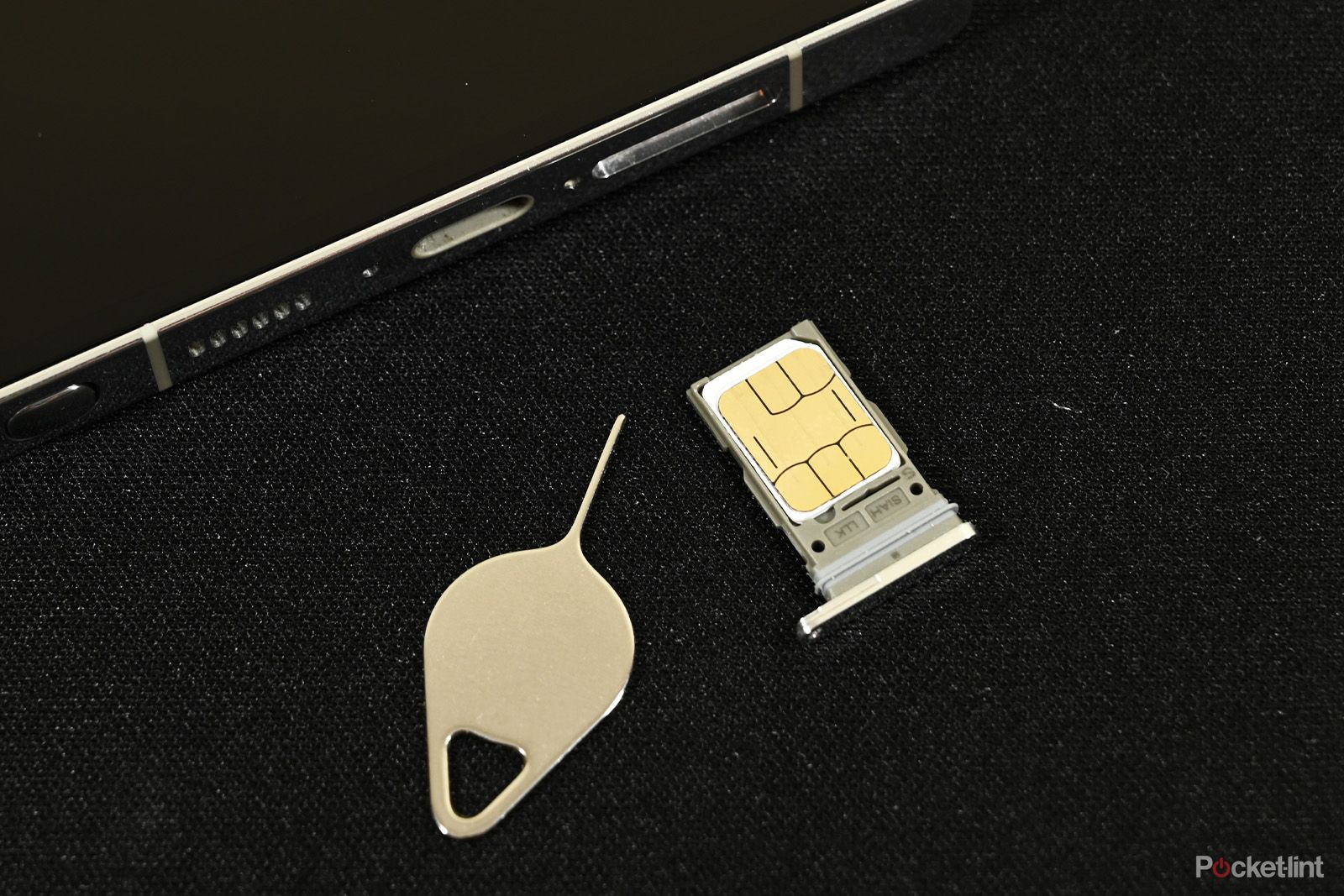 How to insert or remove a SIM card on most phones