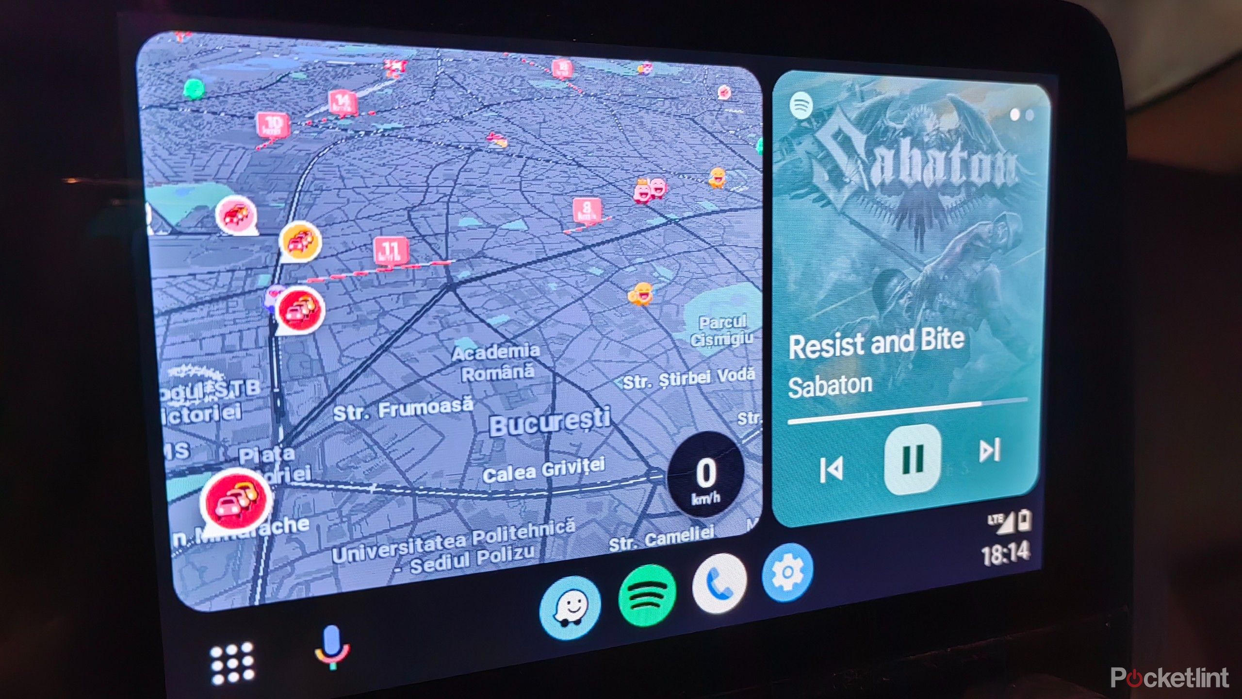 Android Auto's split-screen interface makes it easy to use two apps simultaneously. 