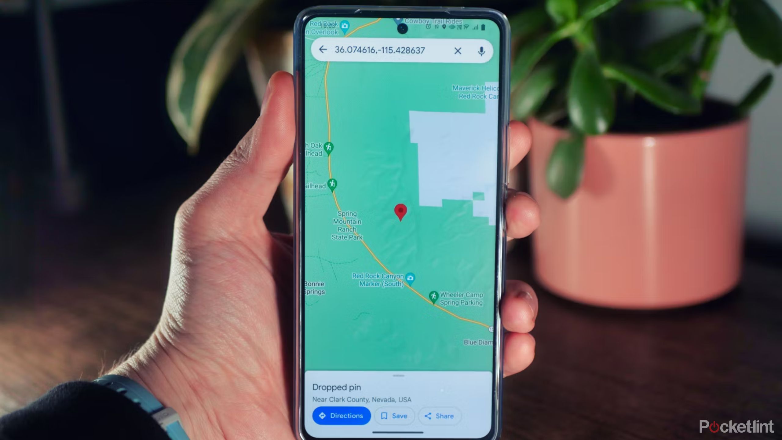 How to drop a pin on Google Maps mobile and desktop explained