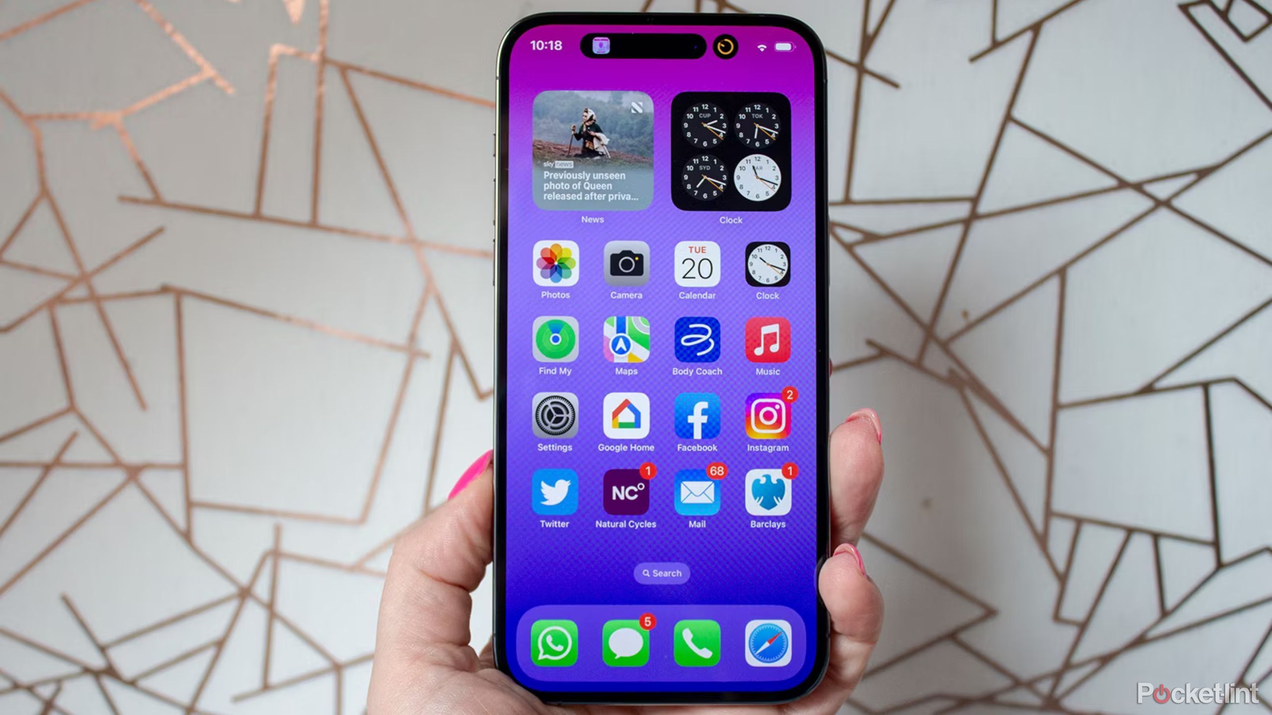 iPhone 14 Pro's Most Eye-Catching Feature Feels Like It's Winking at  Something Else - CNET