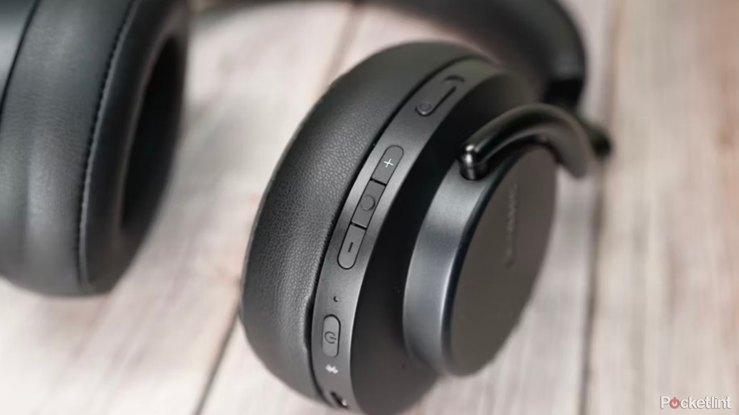 Sony's WH-1000XM5 has allegedly leaked, boasts longer battery life and  redesign