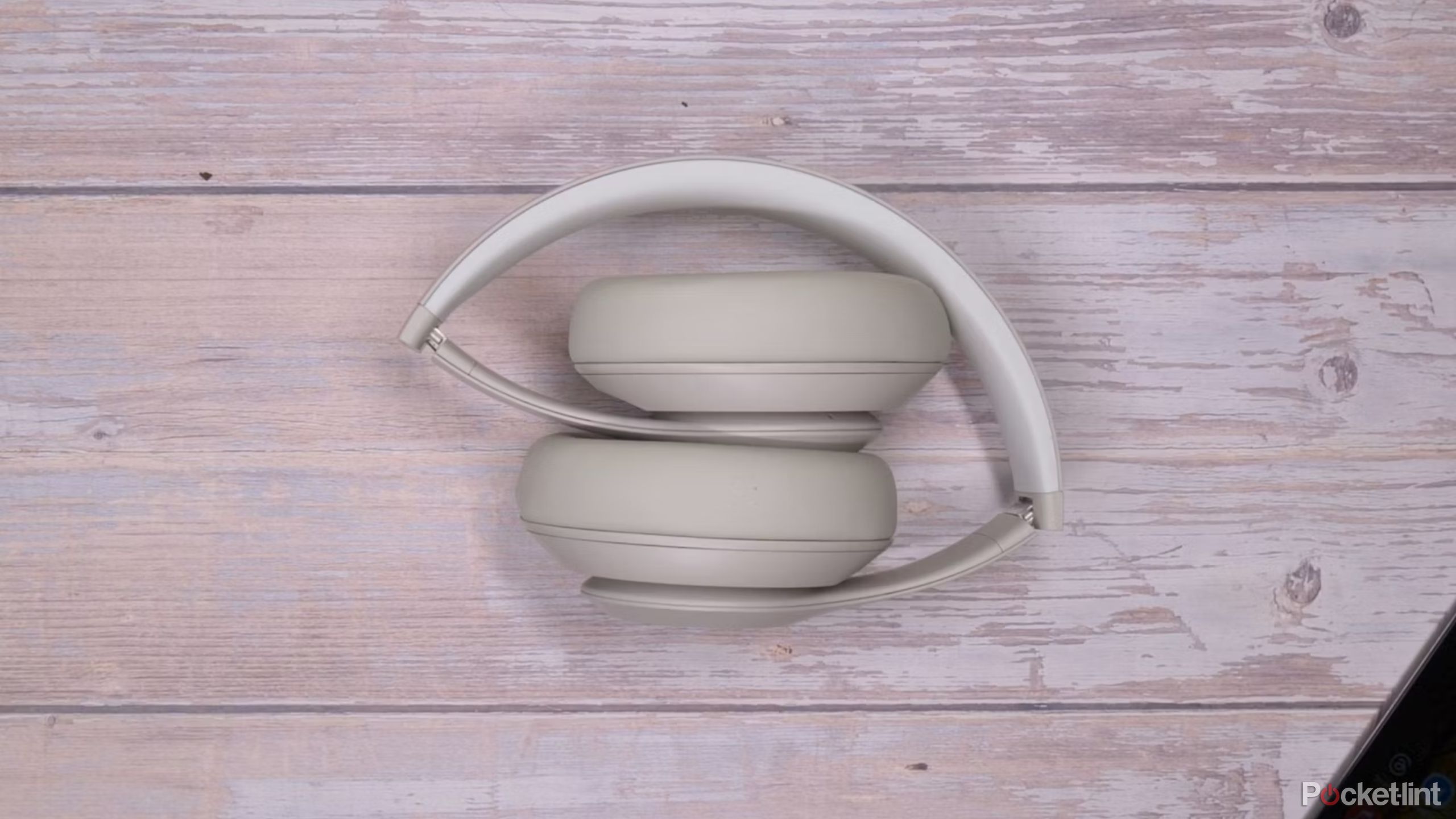 5 features the Beats Studio Pro 2 should have 5 features the Beats Studio Pro 2 should have