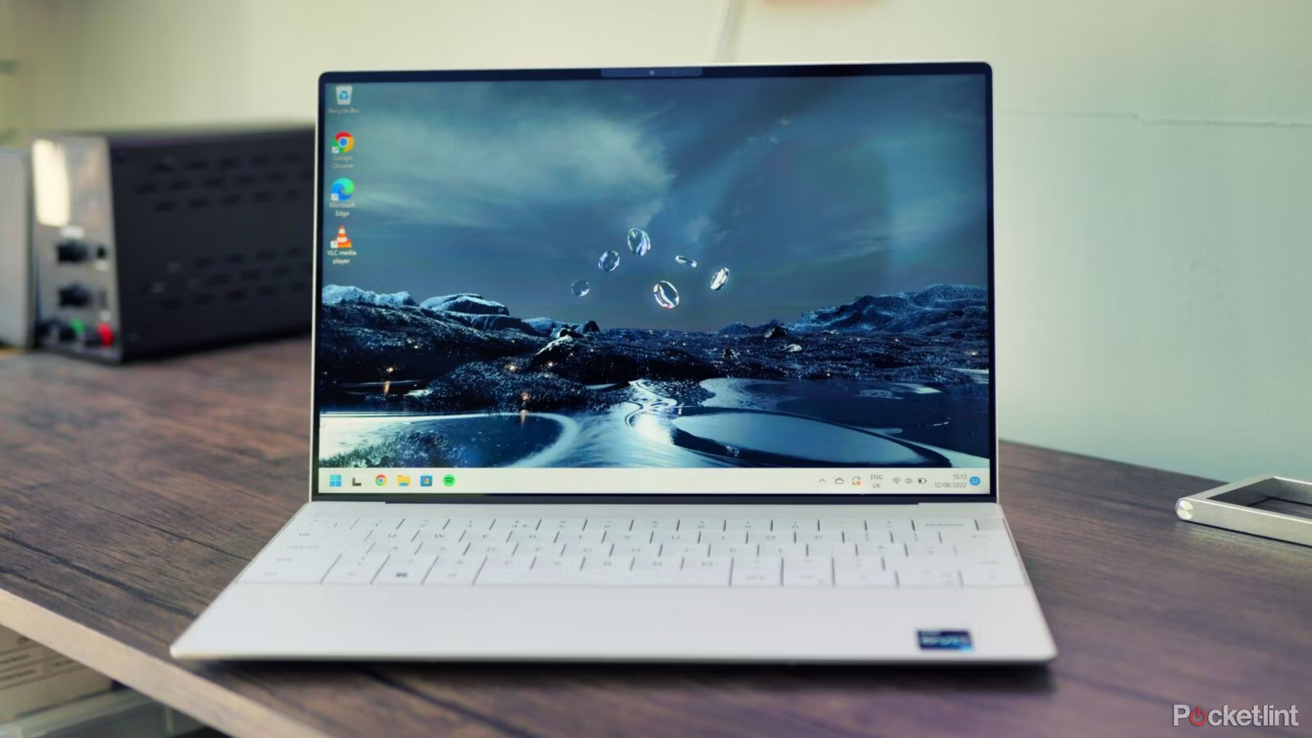 Ảnh đánh giá Dell XPS 13 Plus 5