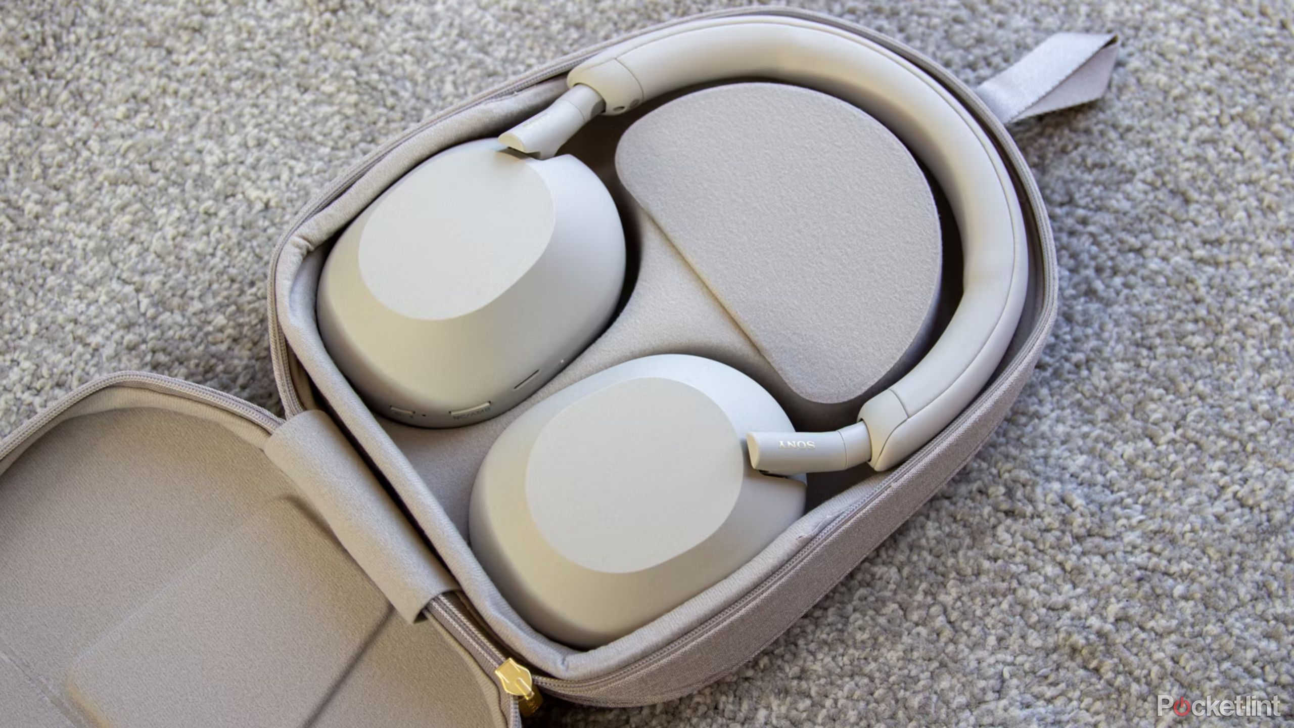 The 6 Best Closed-Back Headphones - Winter 2024: Reviews 