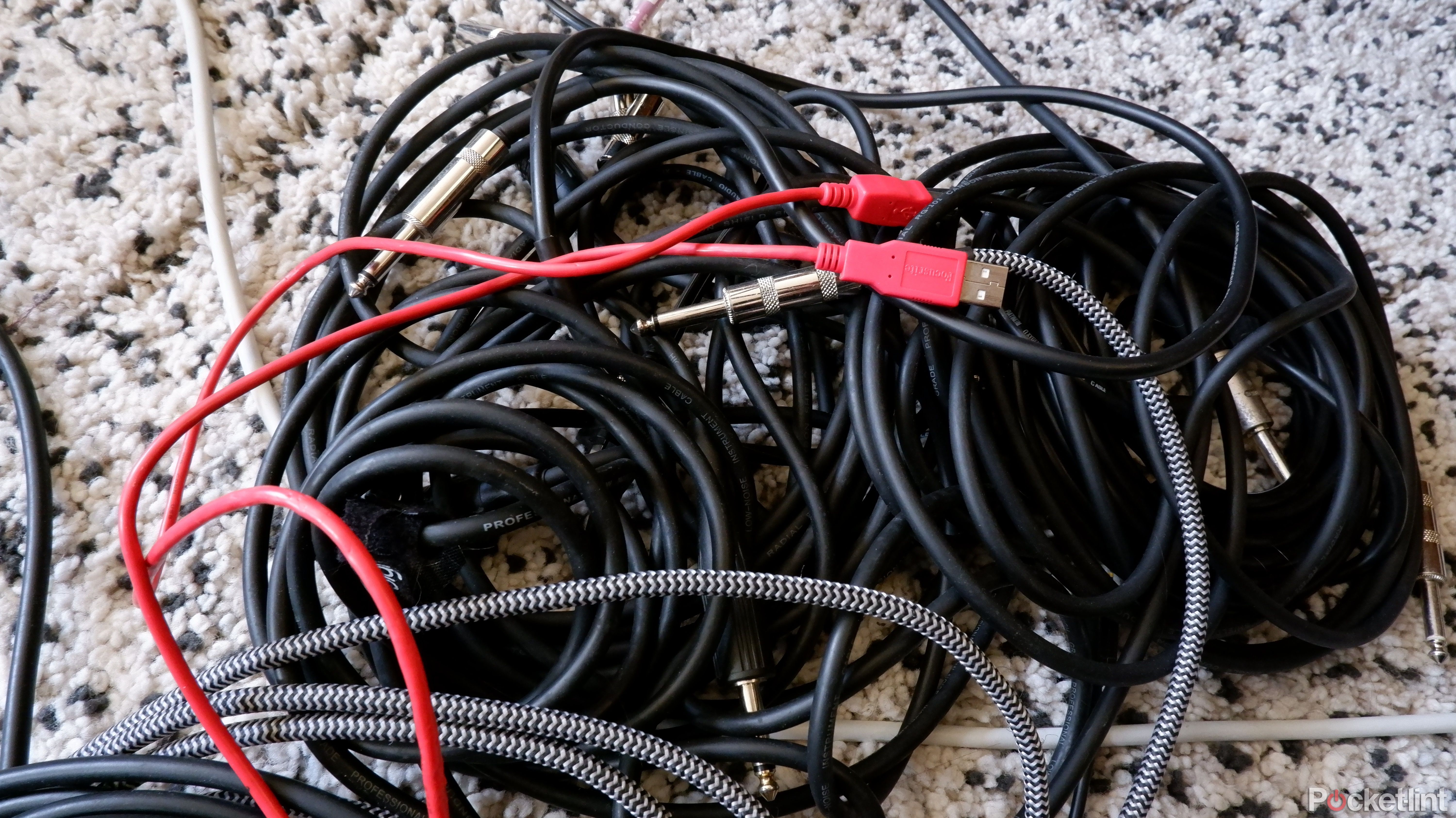 A pile of audio cables