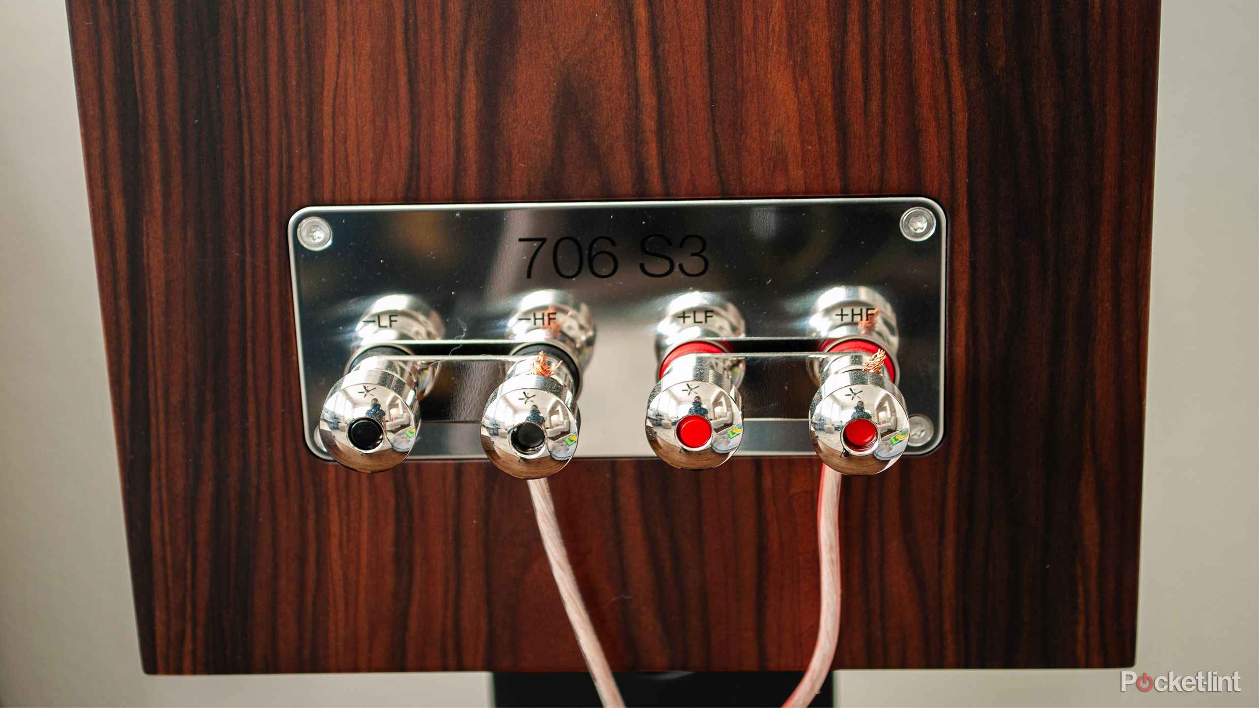 ورودی های Bowers & Wilkins 706 S3