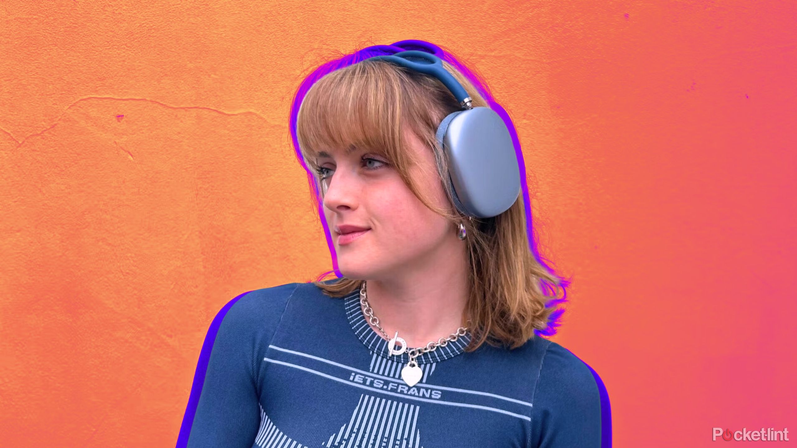 On-ear headphones vs. Over-ear headphones: Which sounds better?