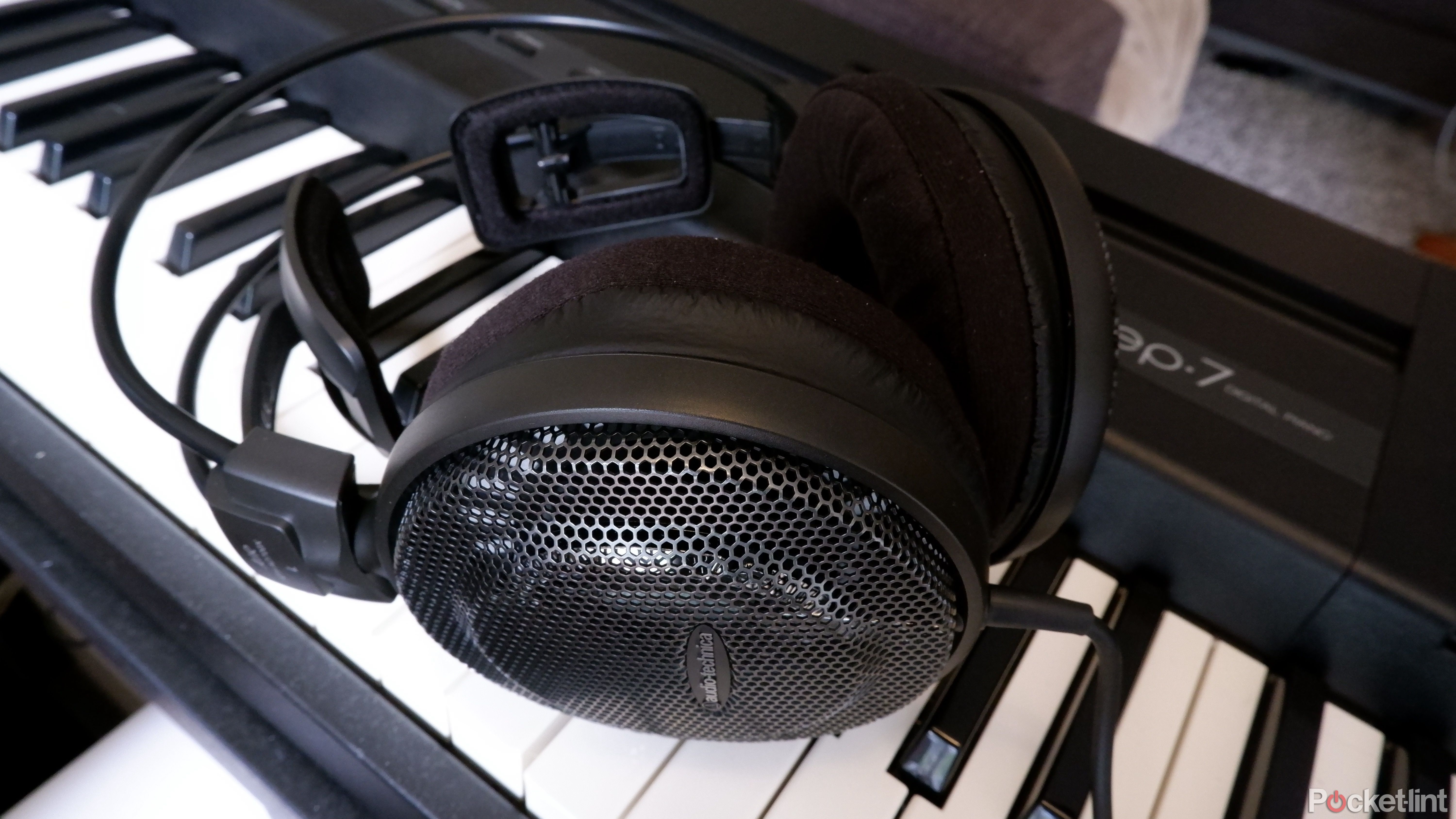 Audio-Technica ATH-AD700X review: Great sound, strange fit