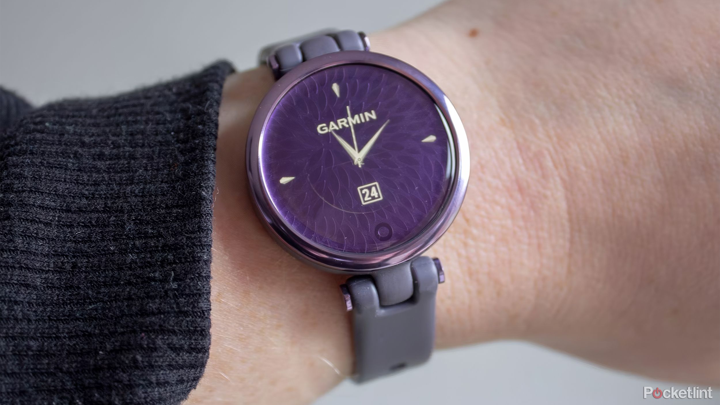 The purple Garmin Lily on a wrist. 