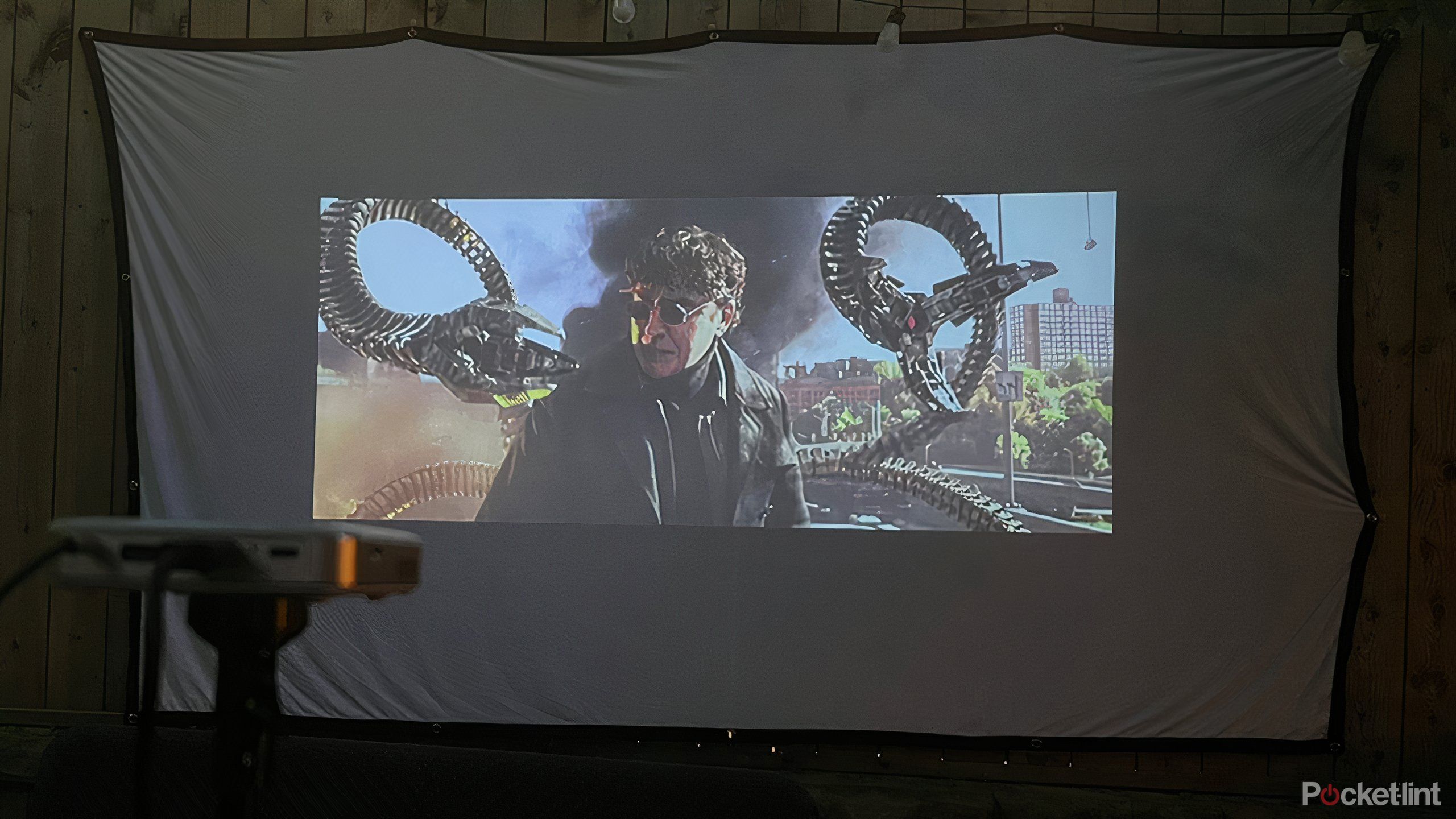 Kodak Luma 150-projector spider-man