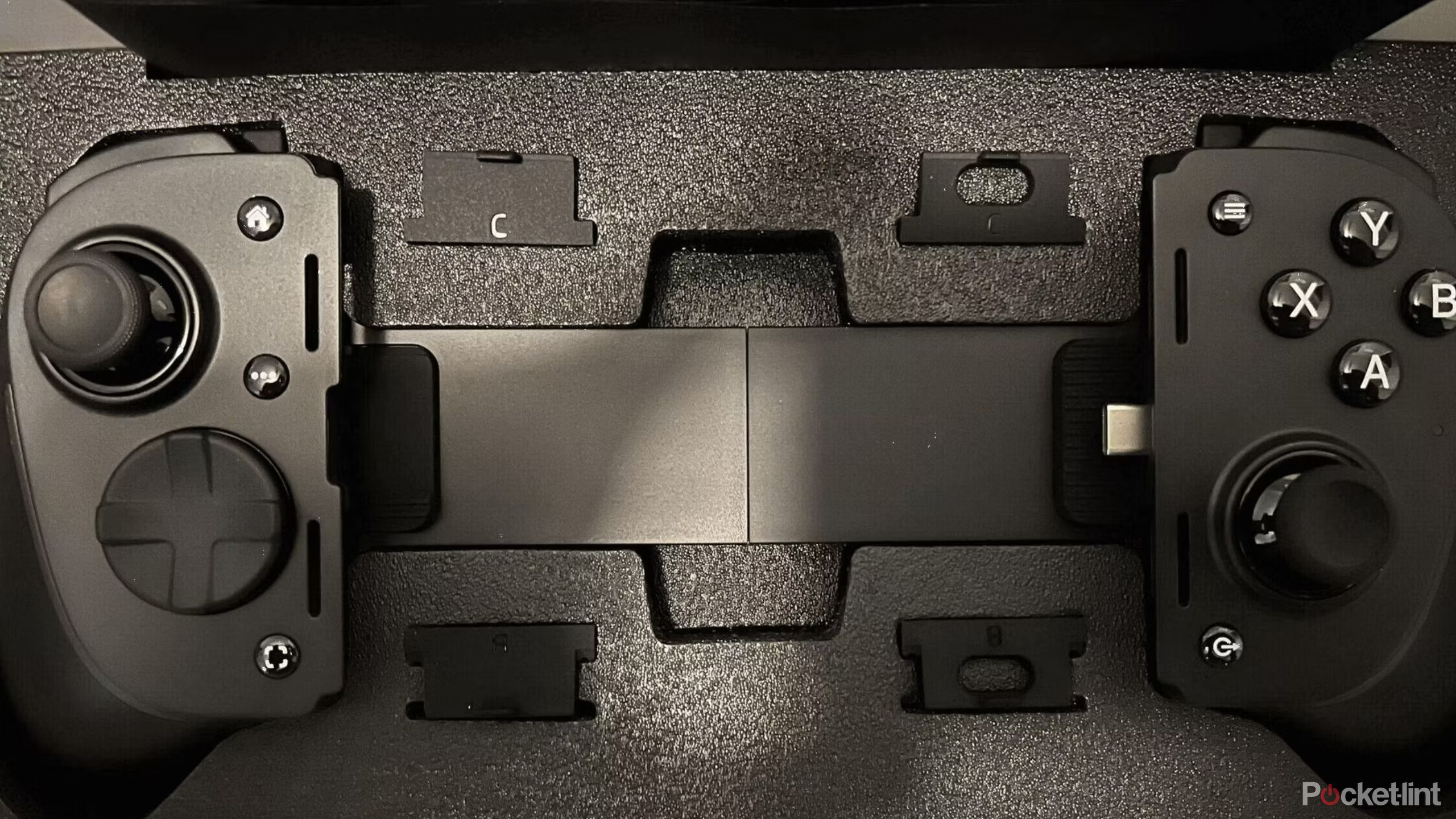 Razer Kishi Ultra review: The best mobile controller you can buy