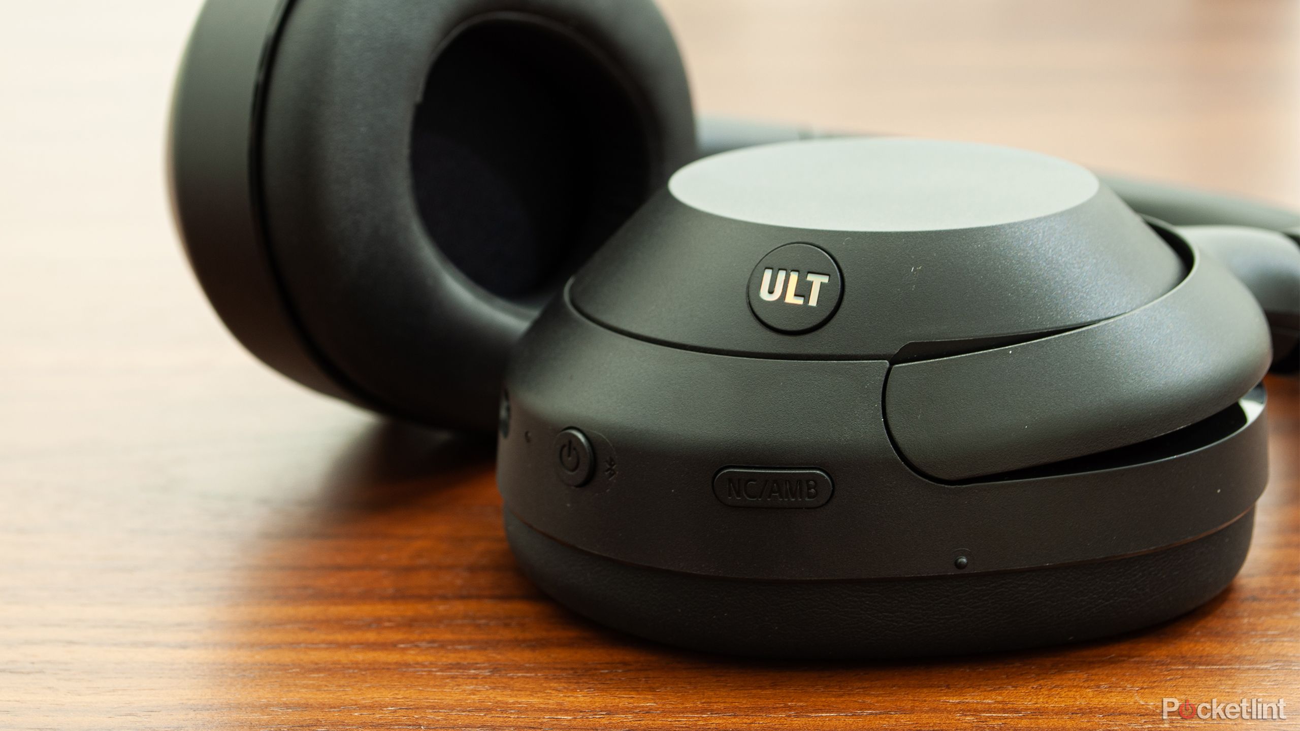 Sony ULT Wear Headphones ULT بٹن