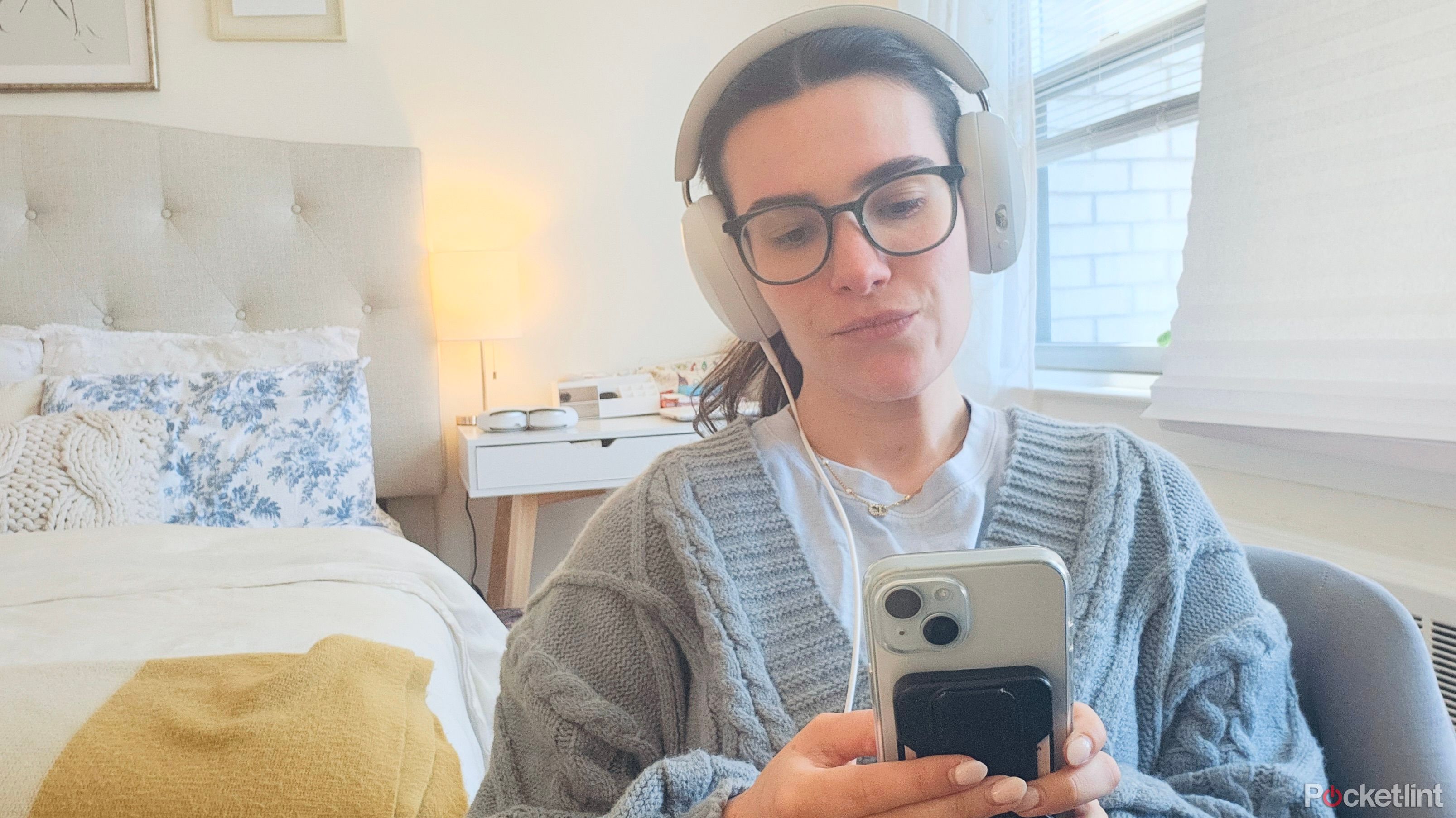 Sonos Ace while wearing glasses 