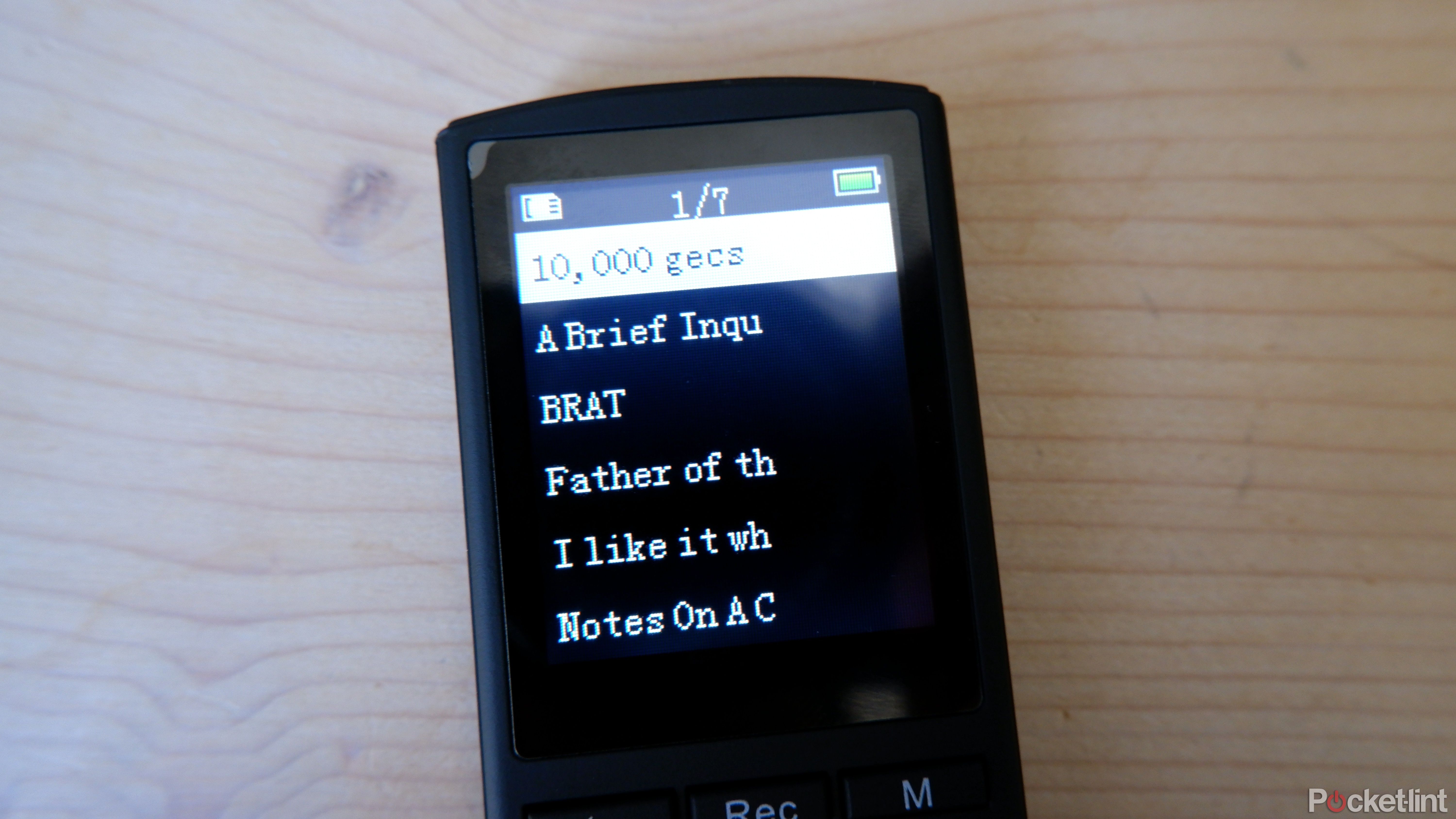 The Safuciiv MP3 player on the artists selection page, with 10,000 gecs highlighted