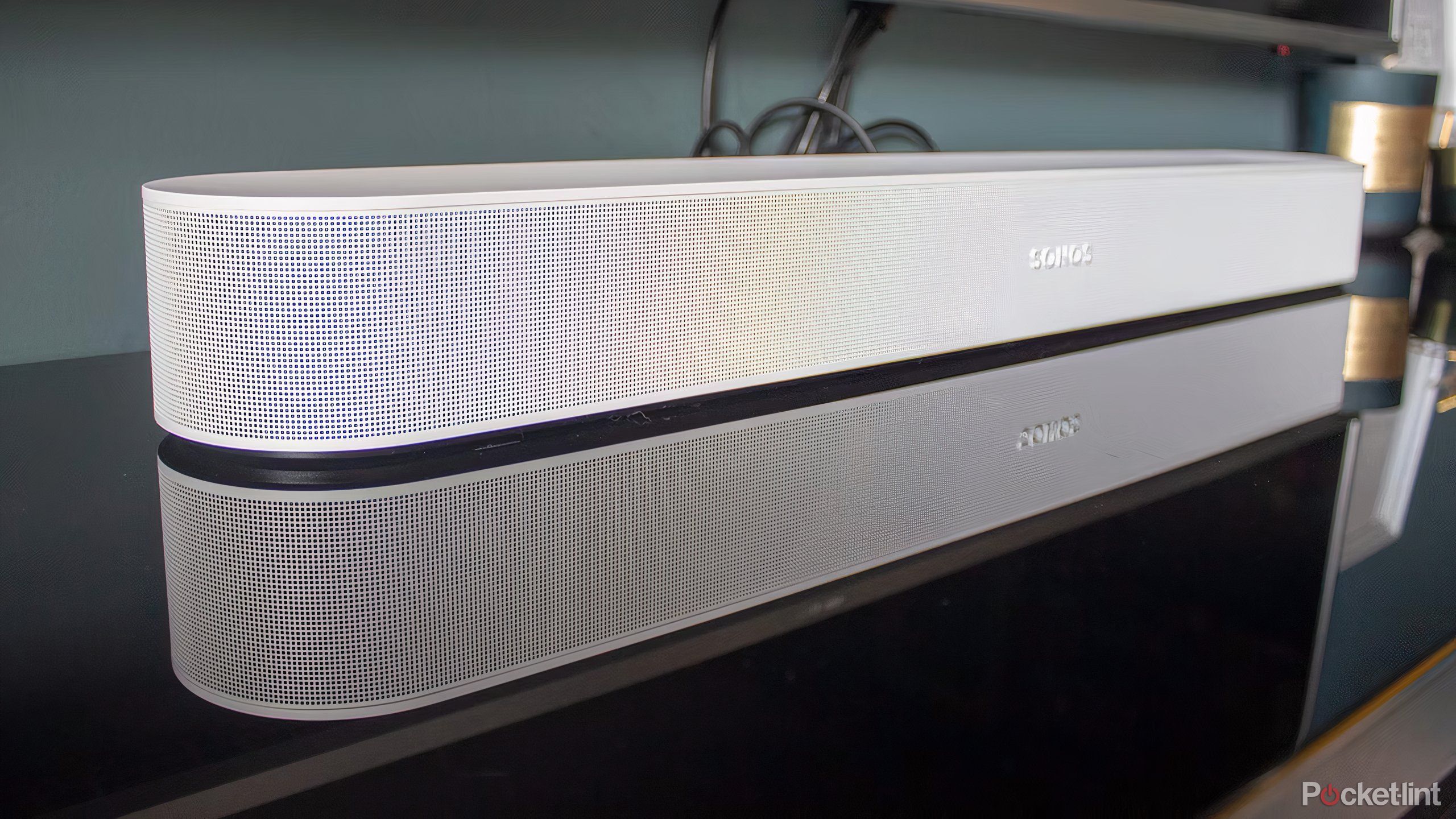 sonos beam 2 on tv stand