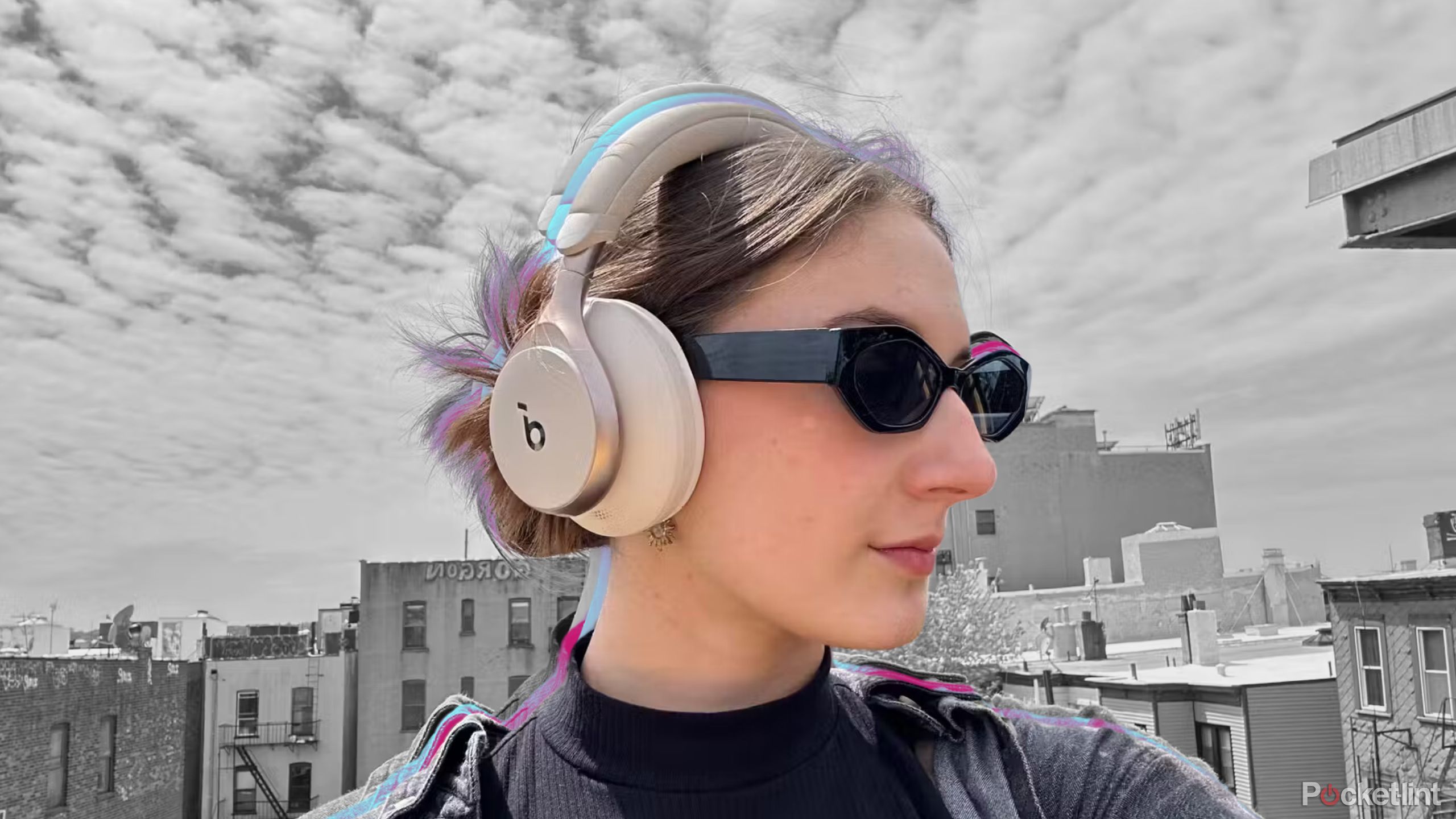 A trending alternative to AirPods Max 