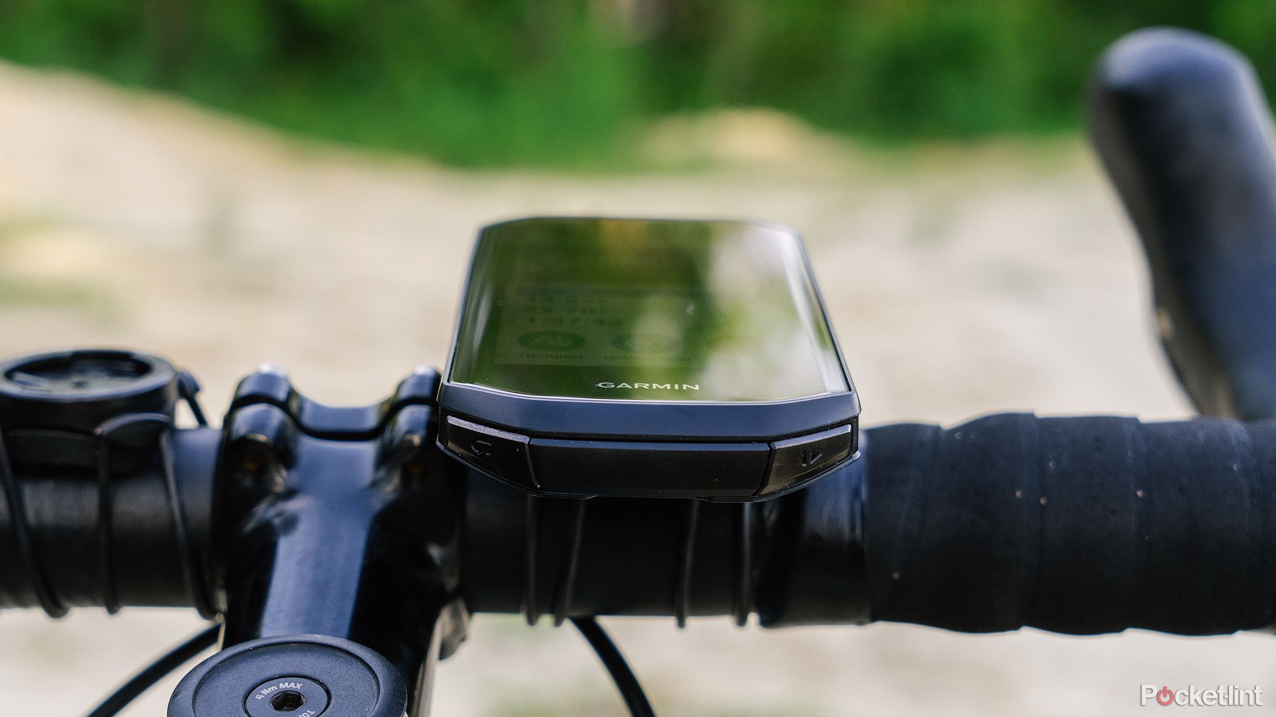 Amazon.com: Garmin Edge 1050 Premium Cycling Computer Bundle