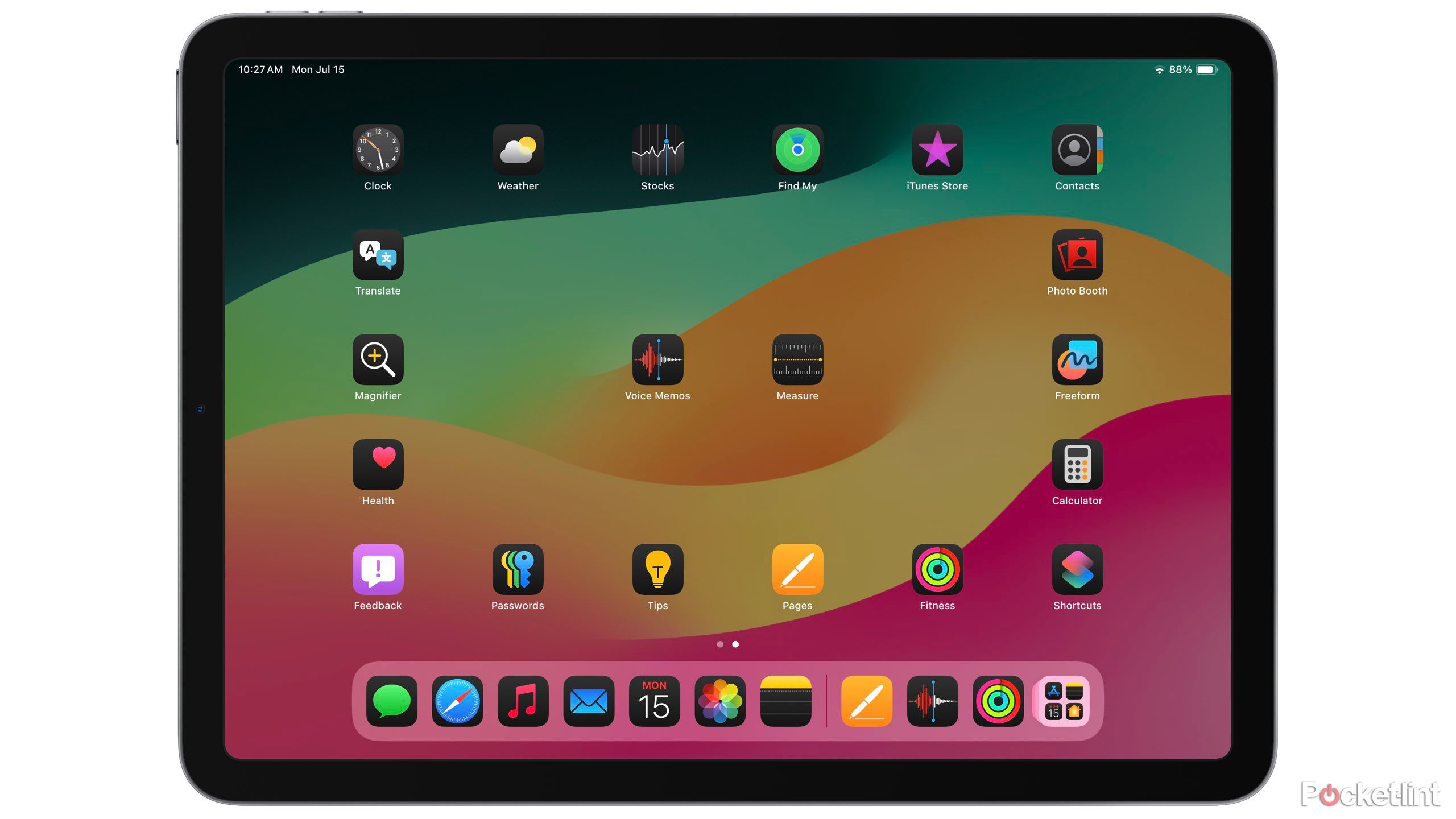 iPadOS 18 Home Screen customization.