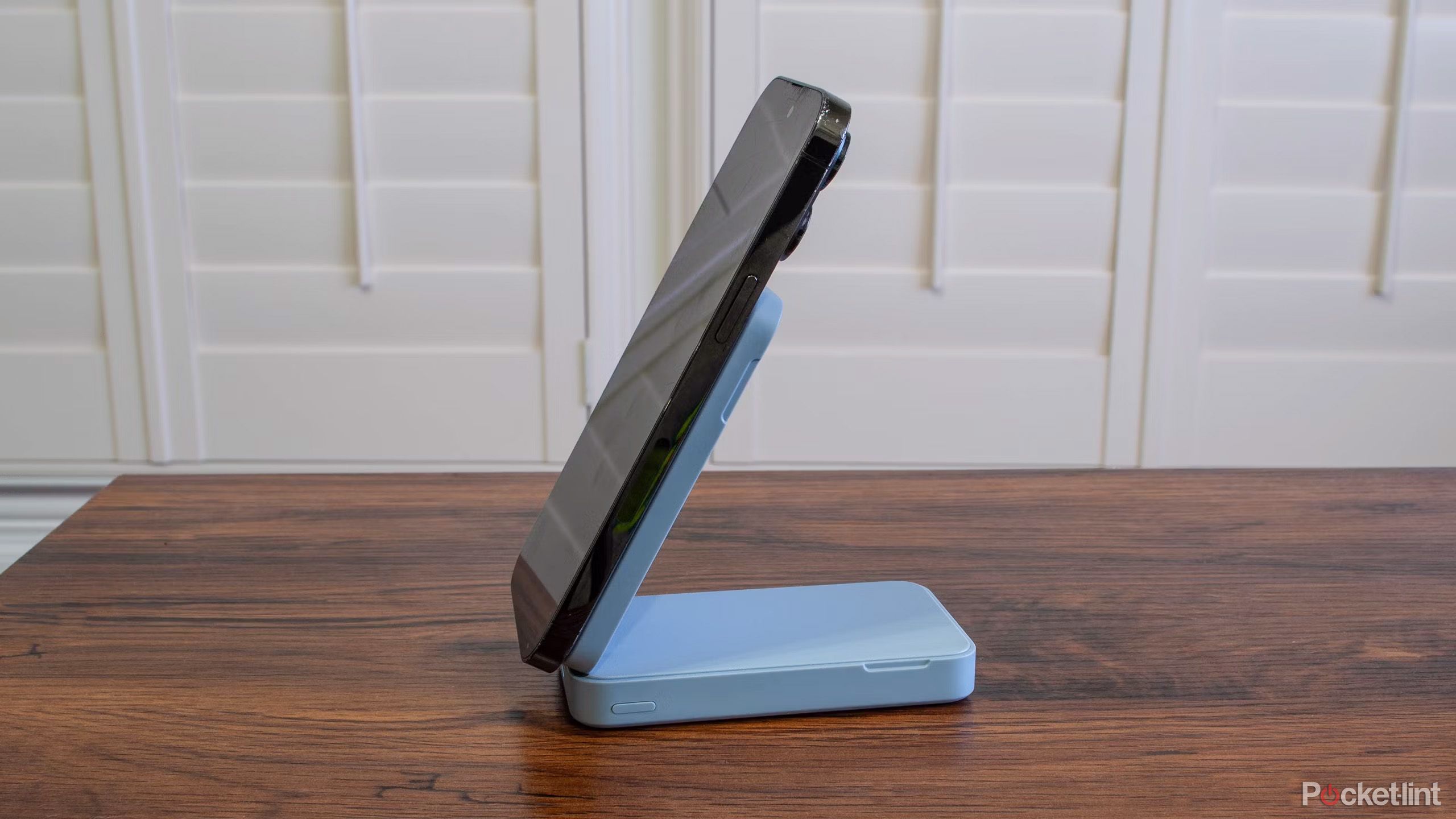 Anker's Maggo 6K charging stand