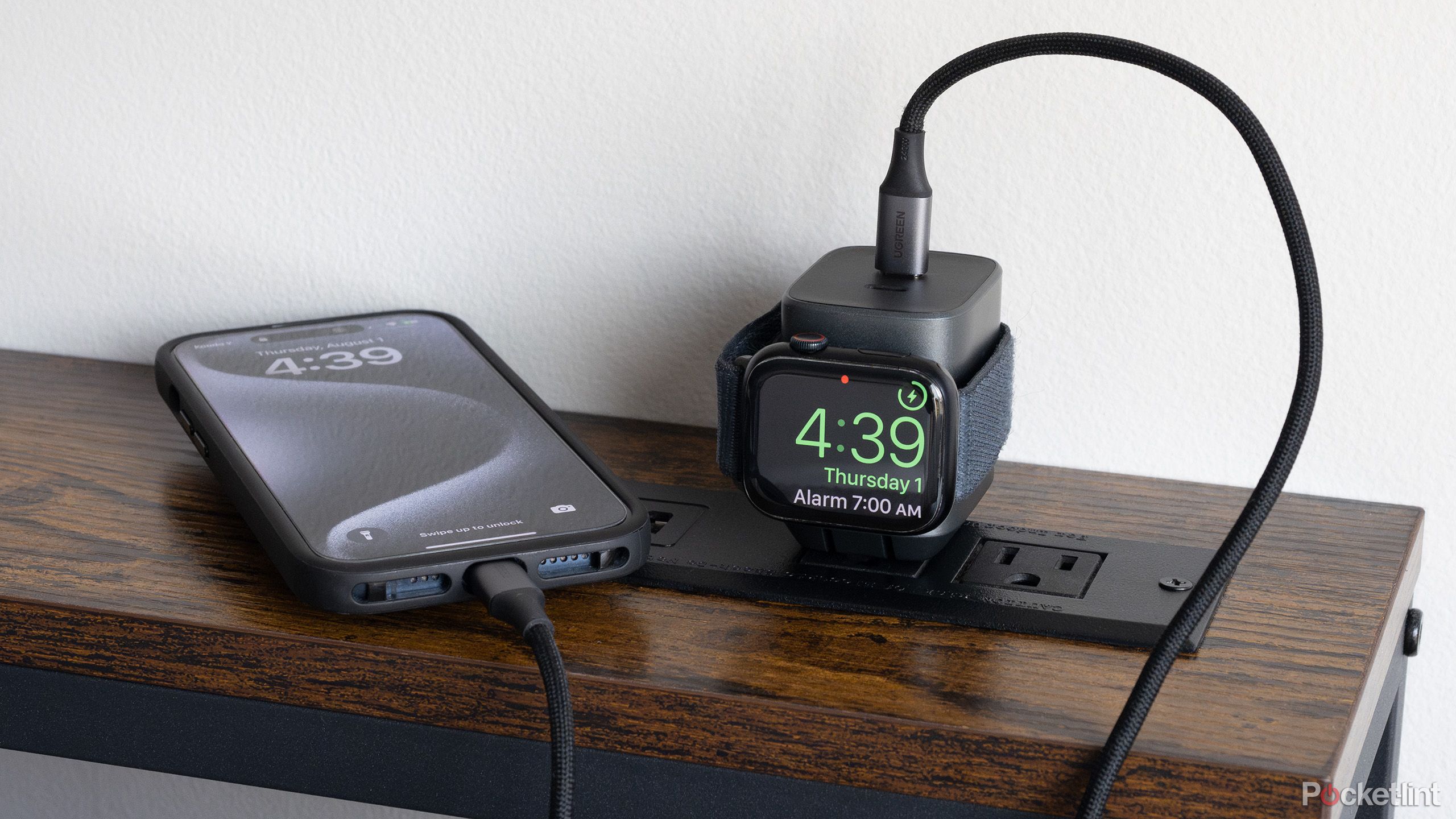 Nomad's 65W Power Adapter Apple Watch Edition 