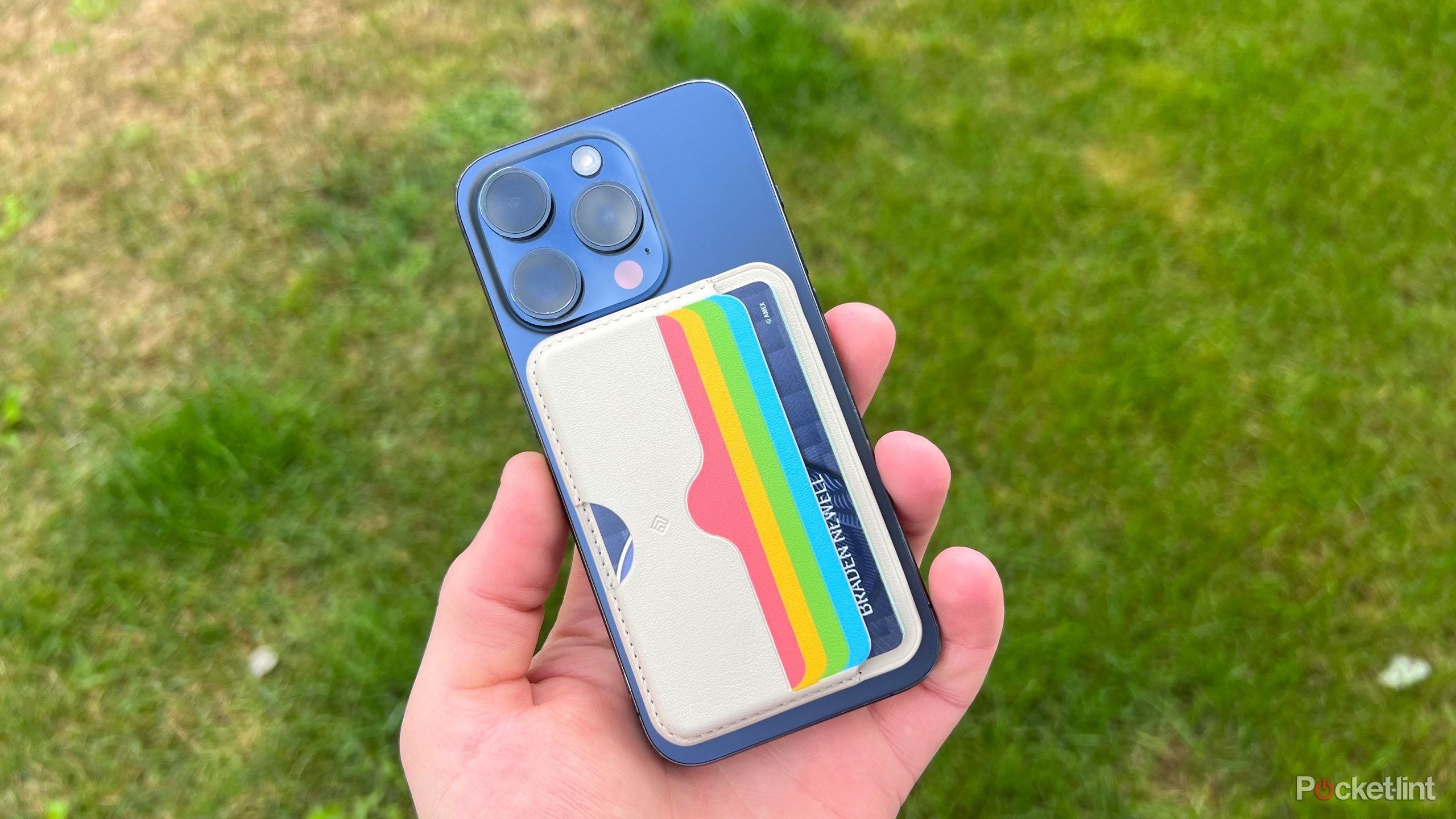 Review Magsafe Apple Pay Caseology Magnetic Wallet Review