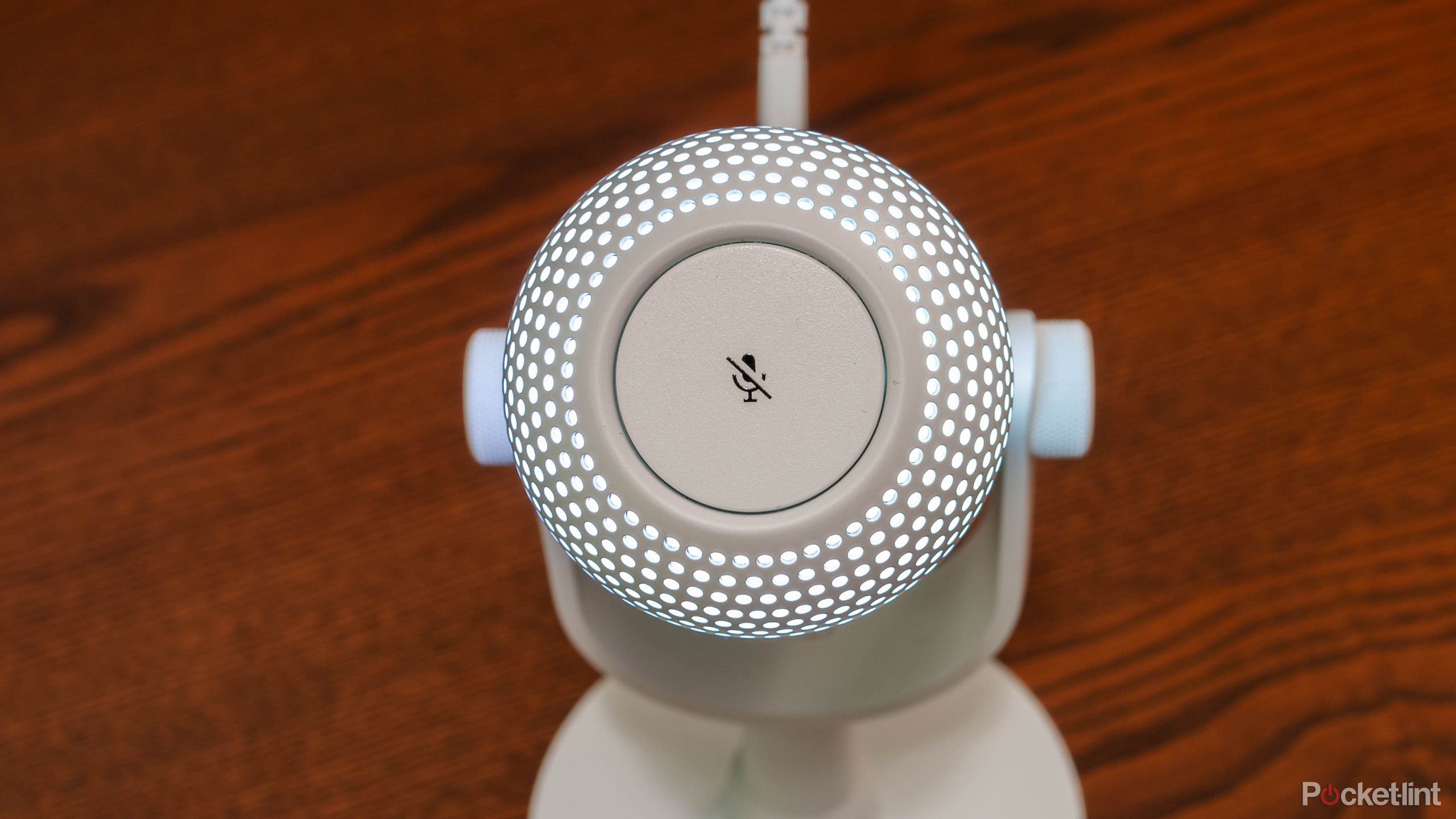 Razer Seiren V3 Chroma ホワイト Razer's Seiren V3 Chroma review: