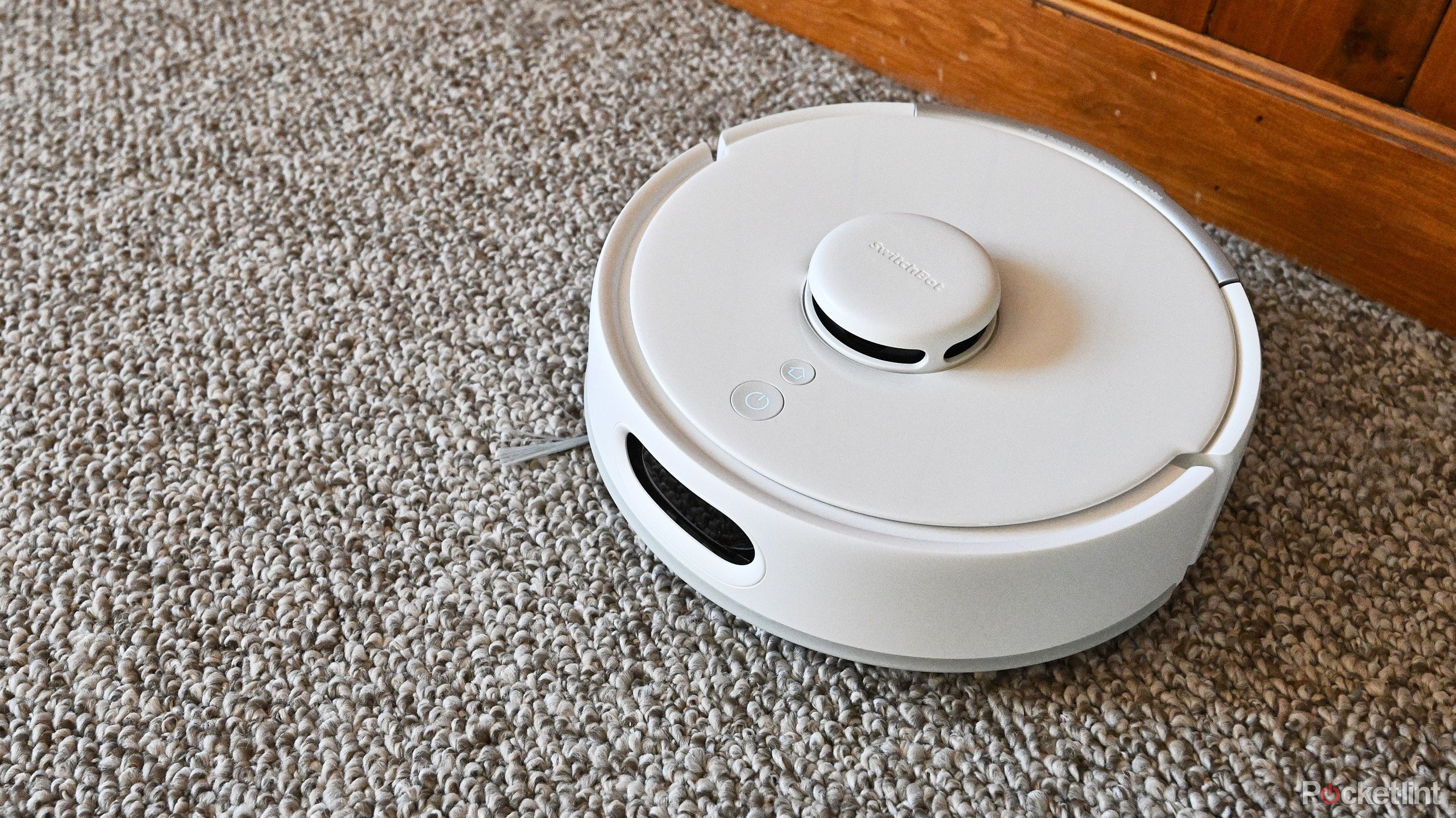 SwitchBot Mini Robot Vacuum K10+ Pro review: Small but ineffective