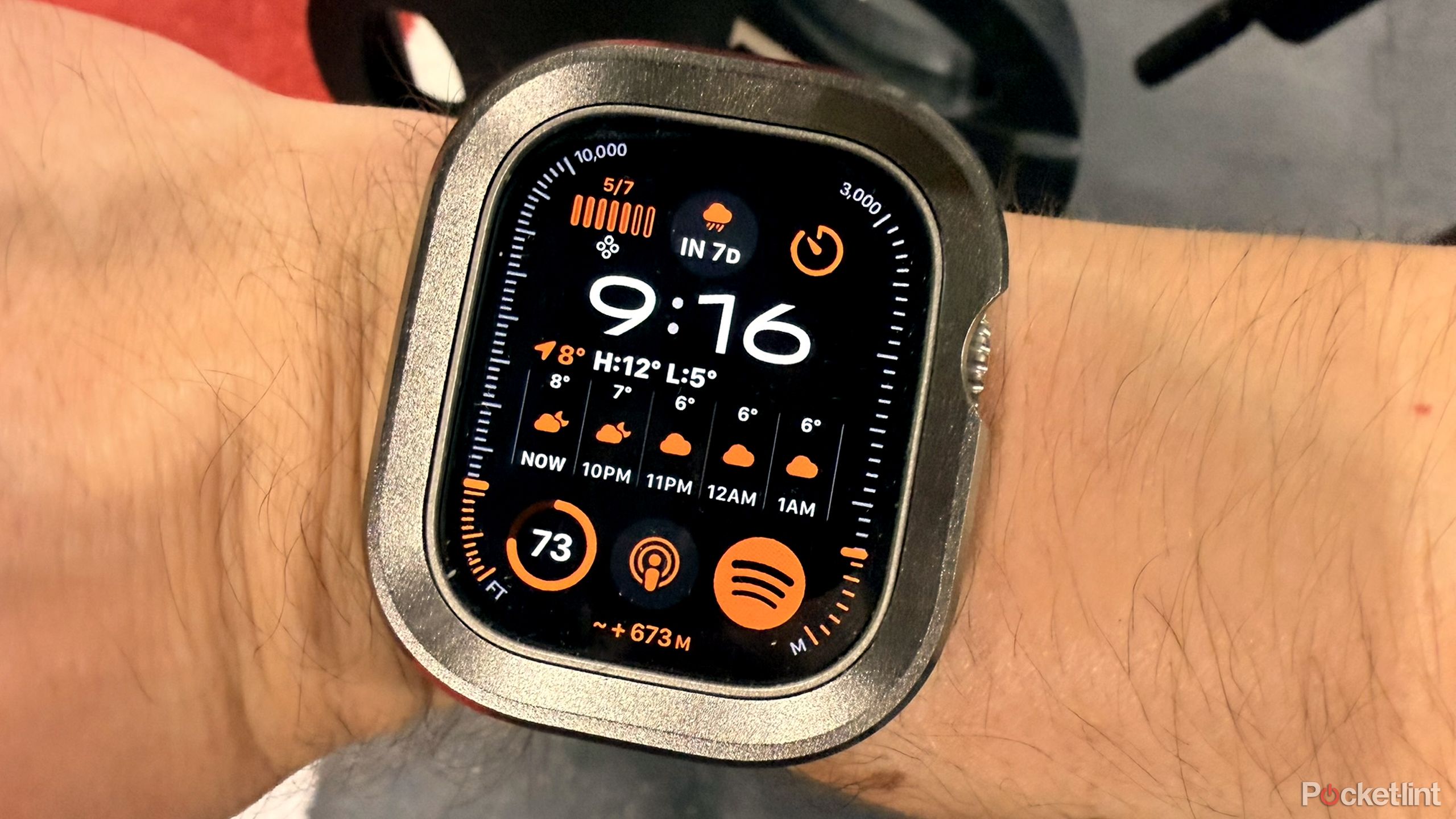 How to customize the face on your Apple Watch