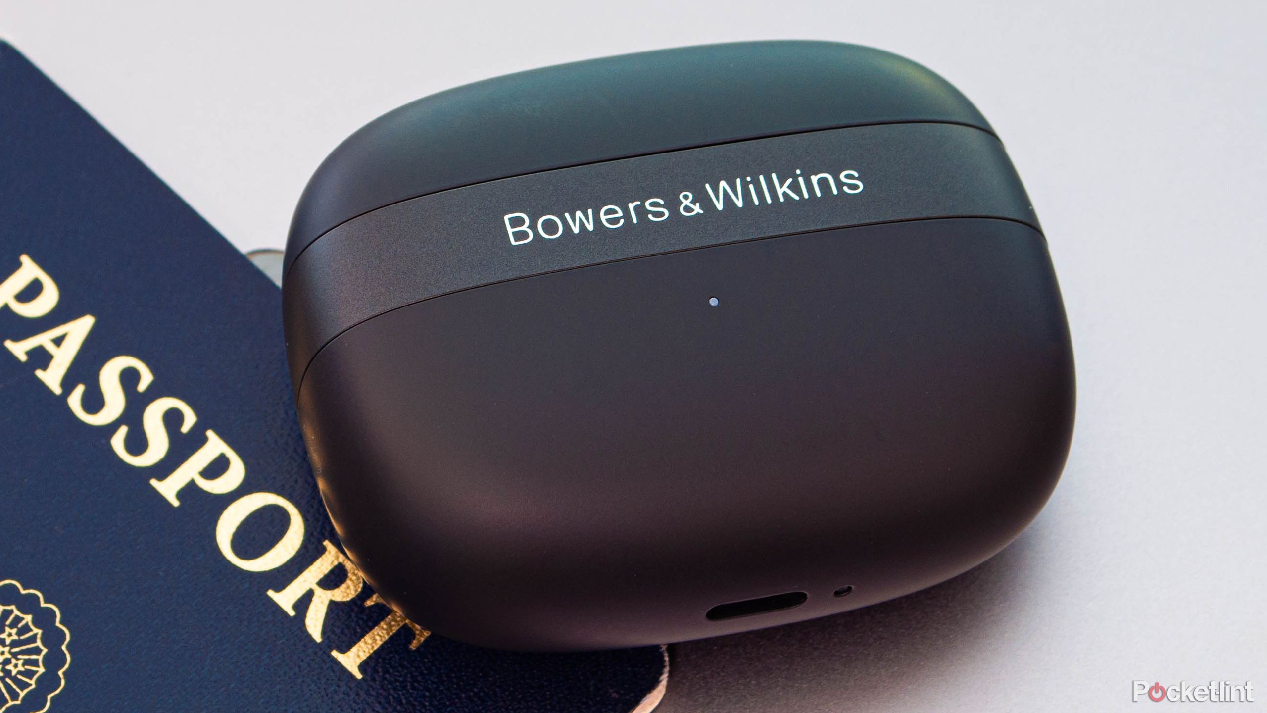 The Bowers & Wilkins Pi8 are an audiophiles dream earbuds