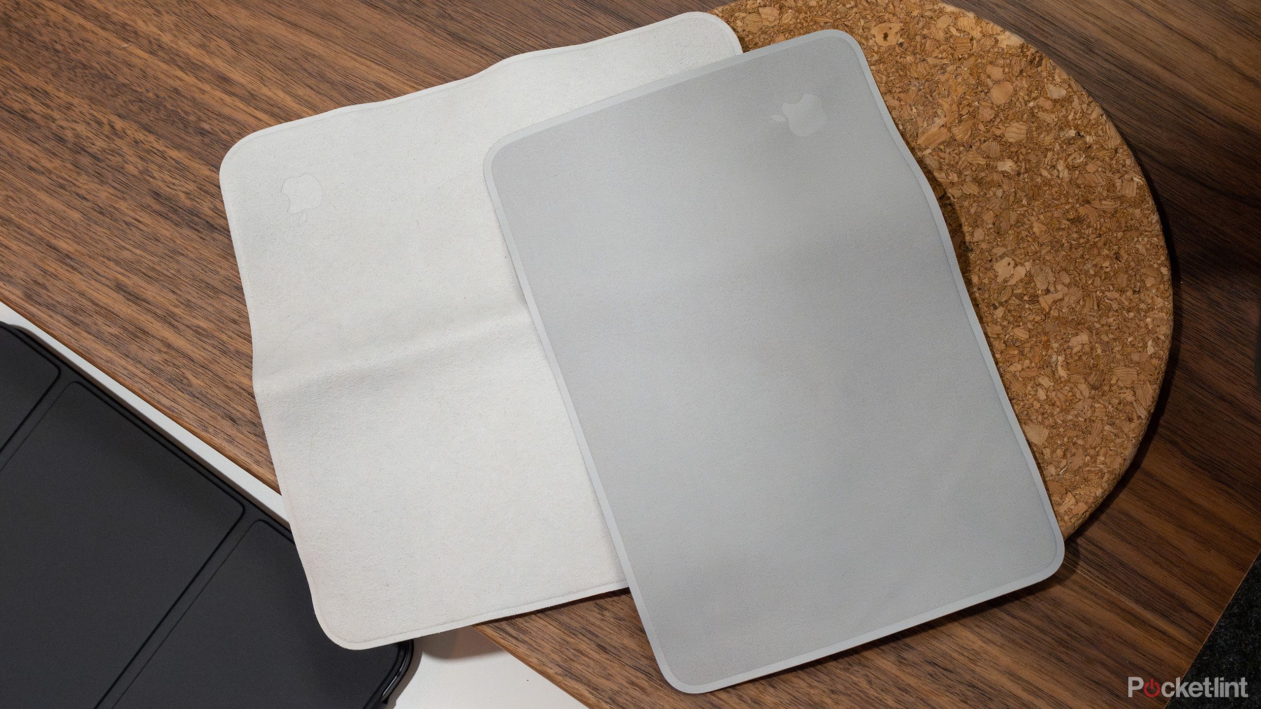 The M4 MacBook's Polishing Cloth vs the old one