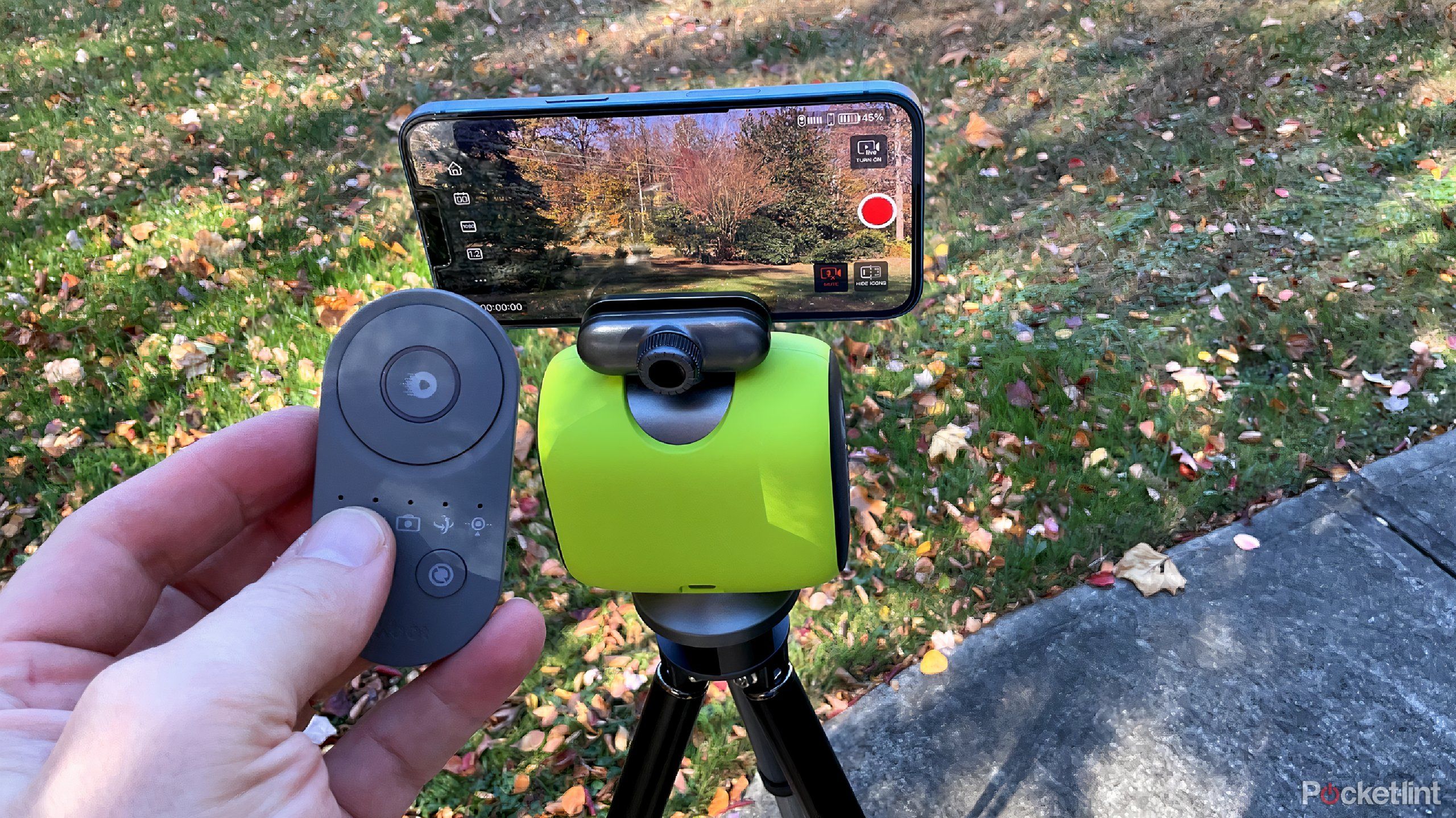 xbotgo chameleon with tripod and remote