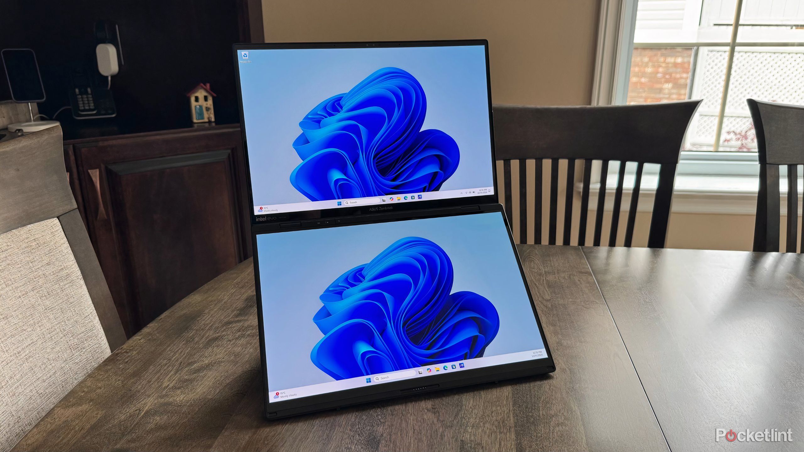 Asus Zenbook Duo beauty shot