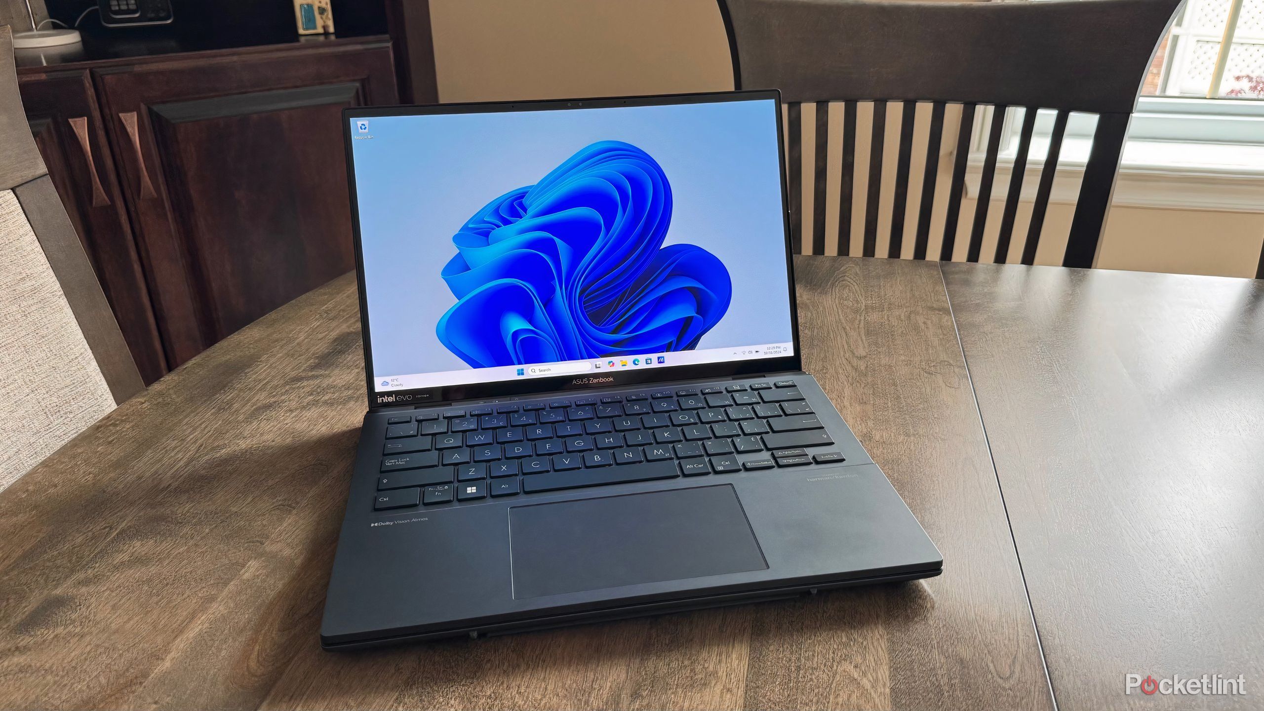 Asus Zenbook Duo beauty shot