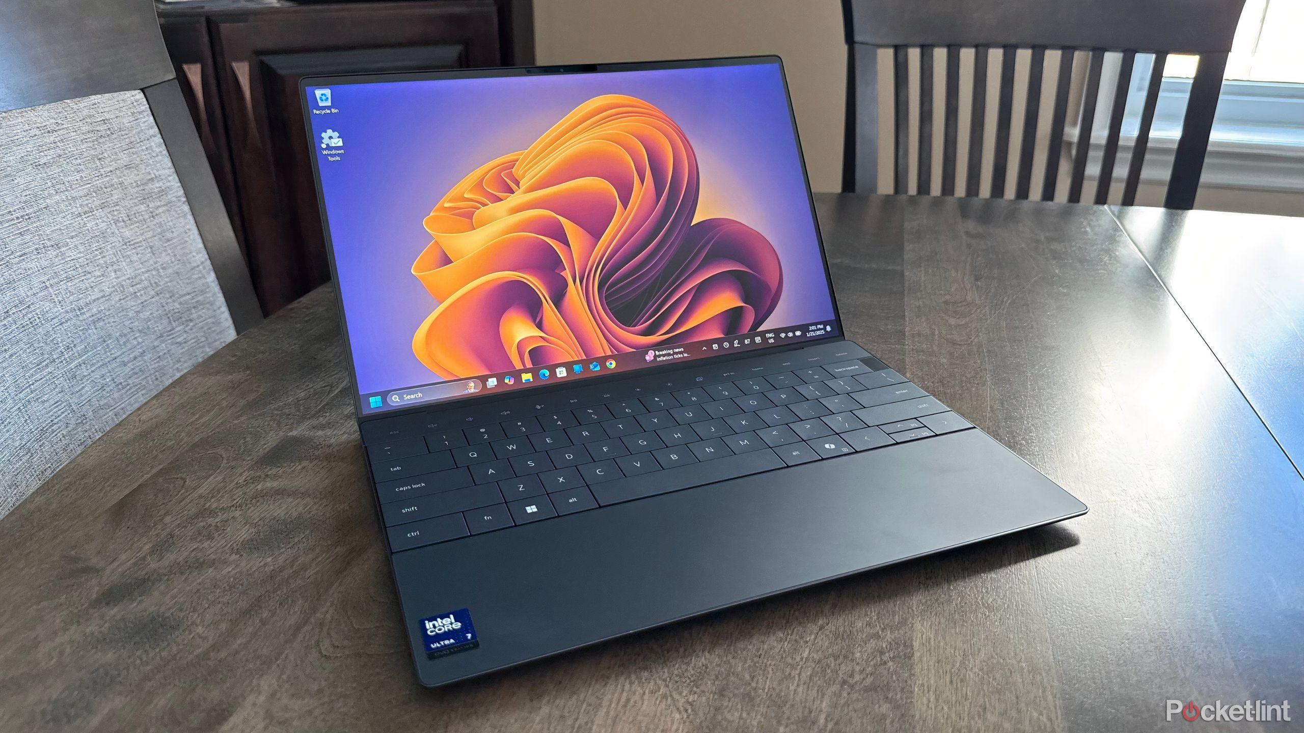 Dell XPS 13 (Intel Core Ultra Series 2) у таблиці. 