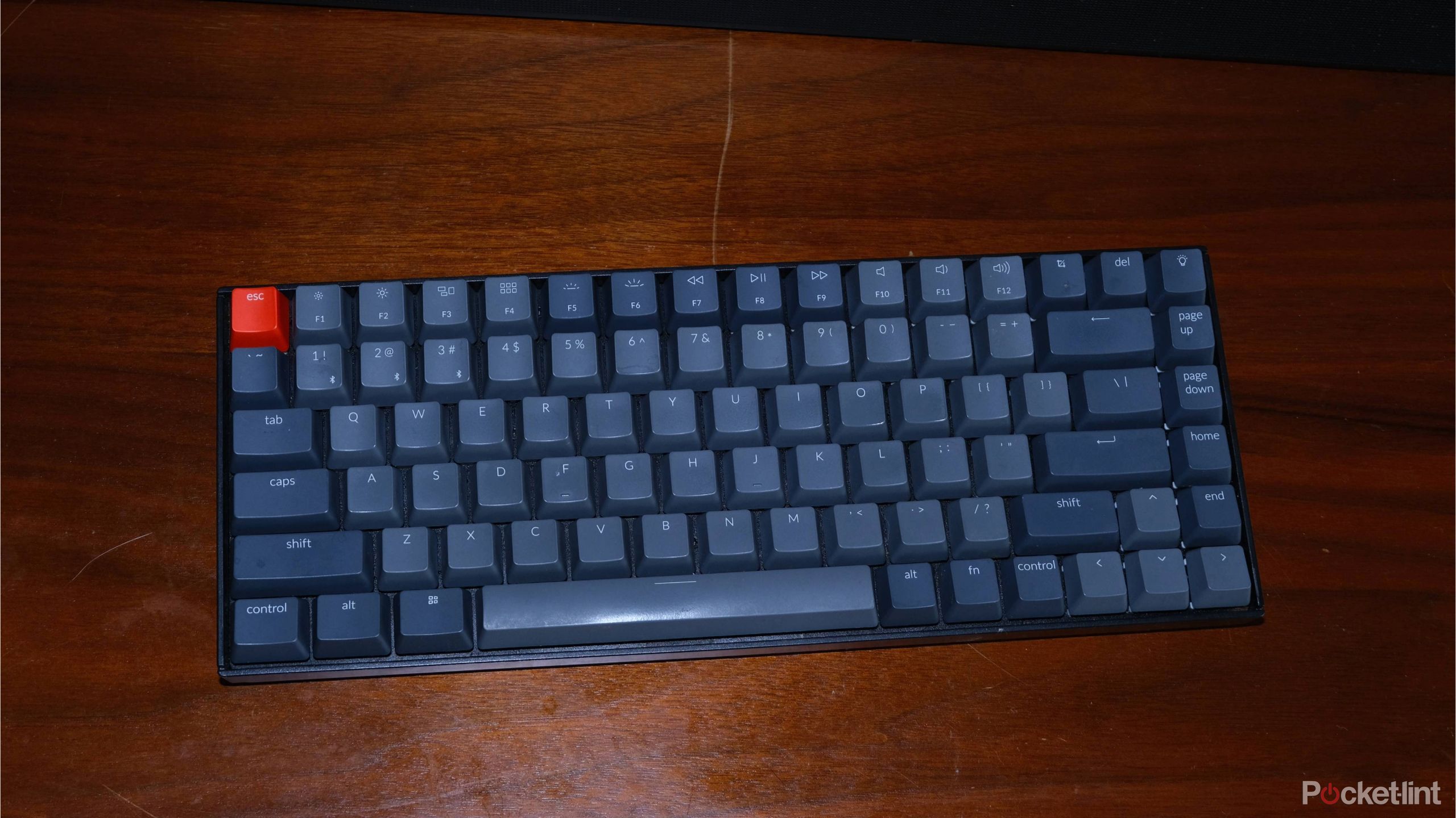 A keyboard that has been cleaned and reassembled. 