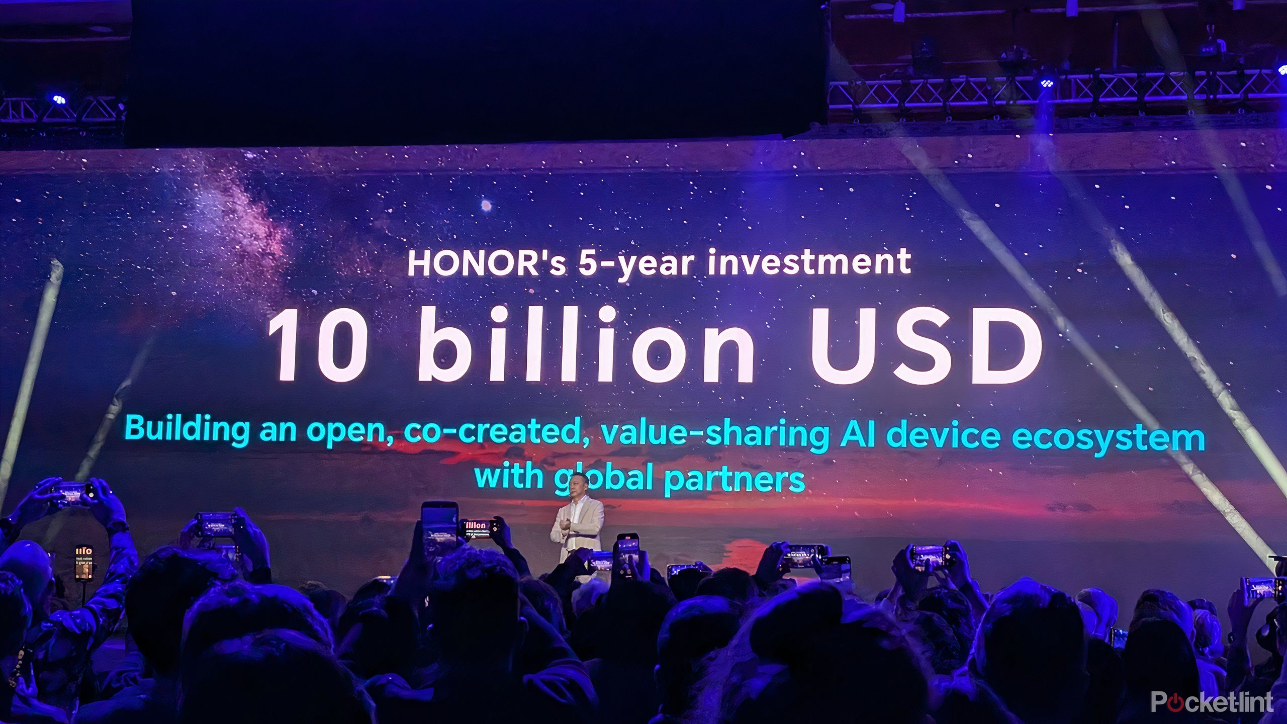 Honor's 5-year AI investment being unveiled on stage