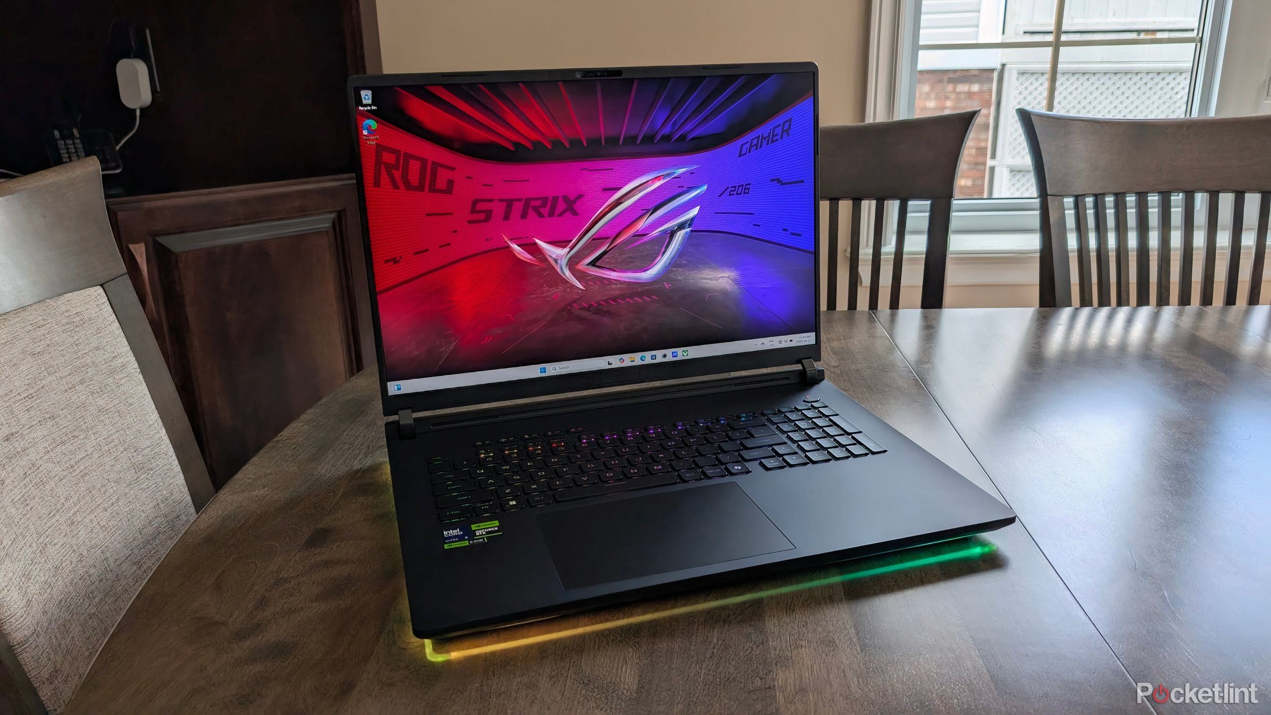 ASUS ROG Strix SCAR 18 beauty 1