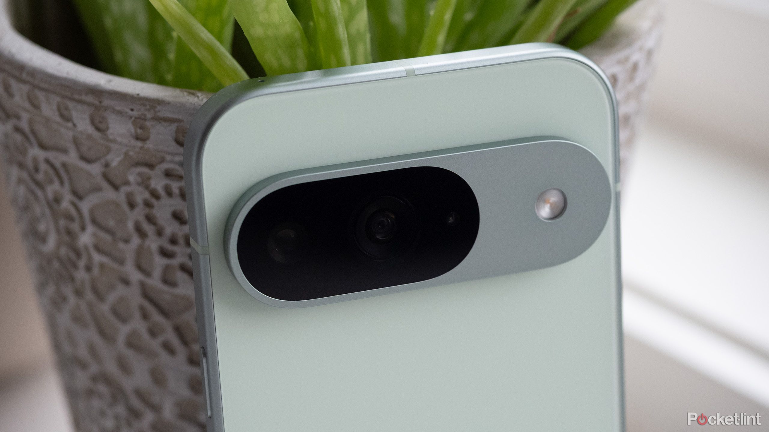 If your Pixel’s battery is suddenly draining quickly, it’s not just you