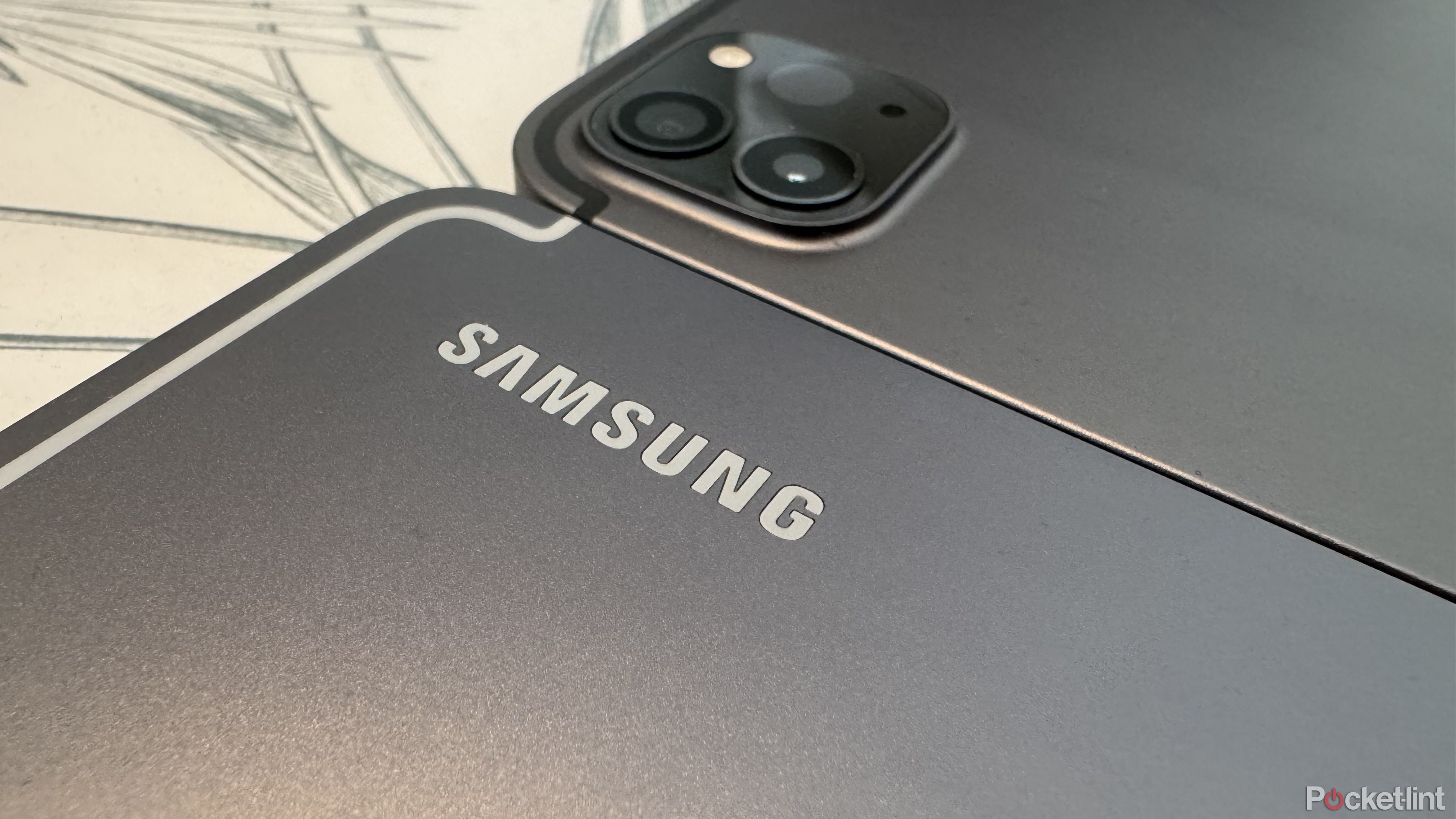 An image of the Samsung Galaxy Tab's rear with an iPad Pro (2021)