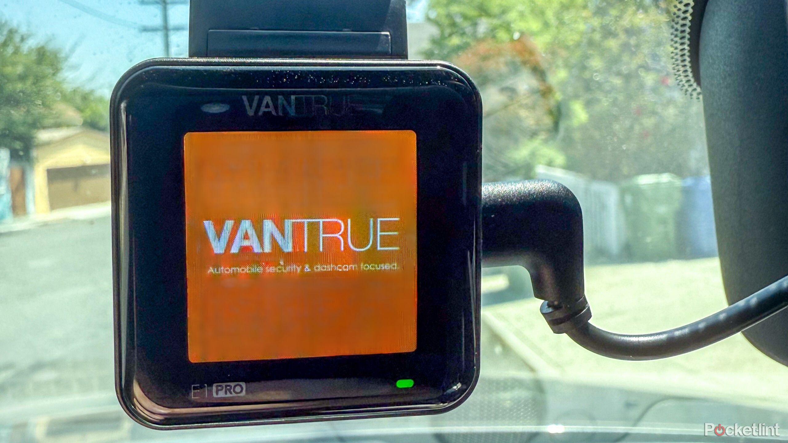 Vantrue E1 Pro straight on. 