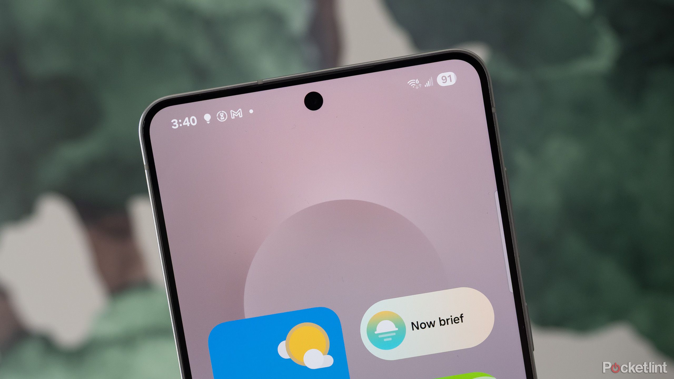 The Galaxy S25 Edge's battery indicator
