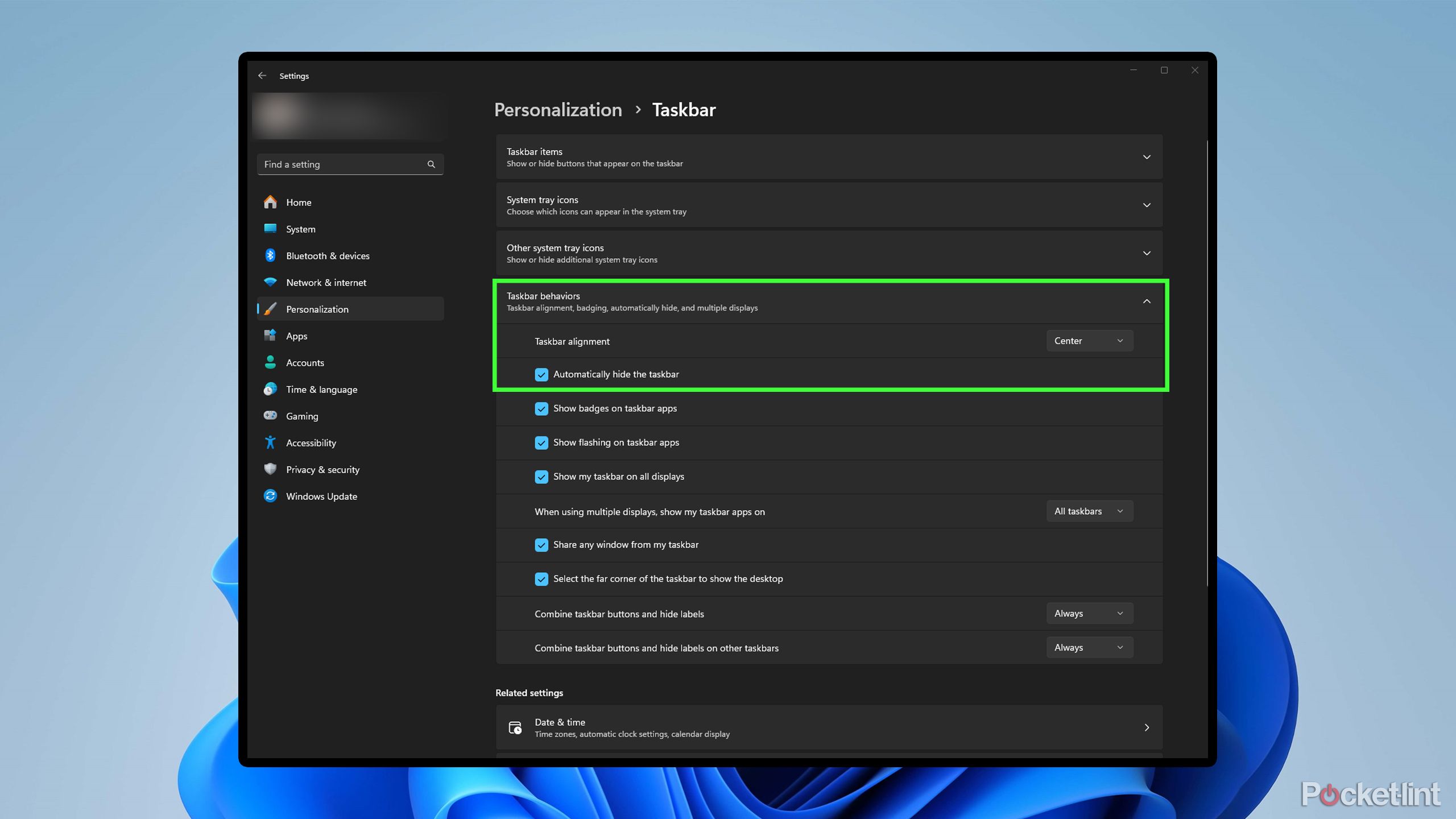 Windows 11 taskbar settings.