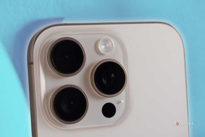 The telephoto lens of an iPhone 16 Pro