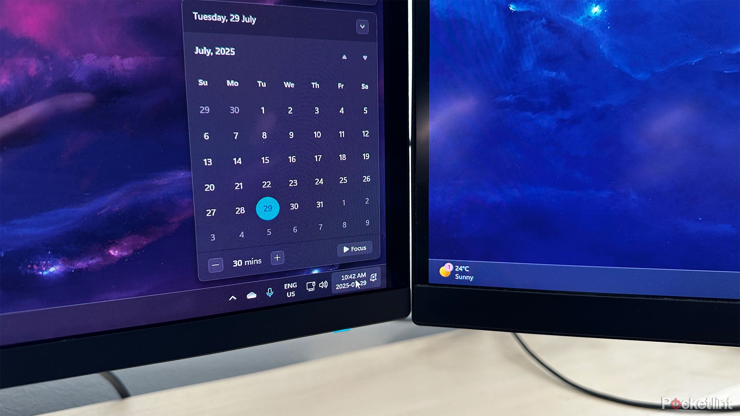 Notification Center on dual monitor taskbar.