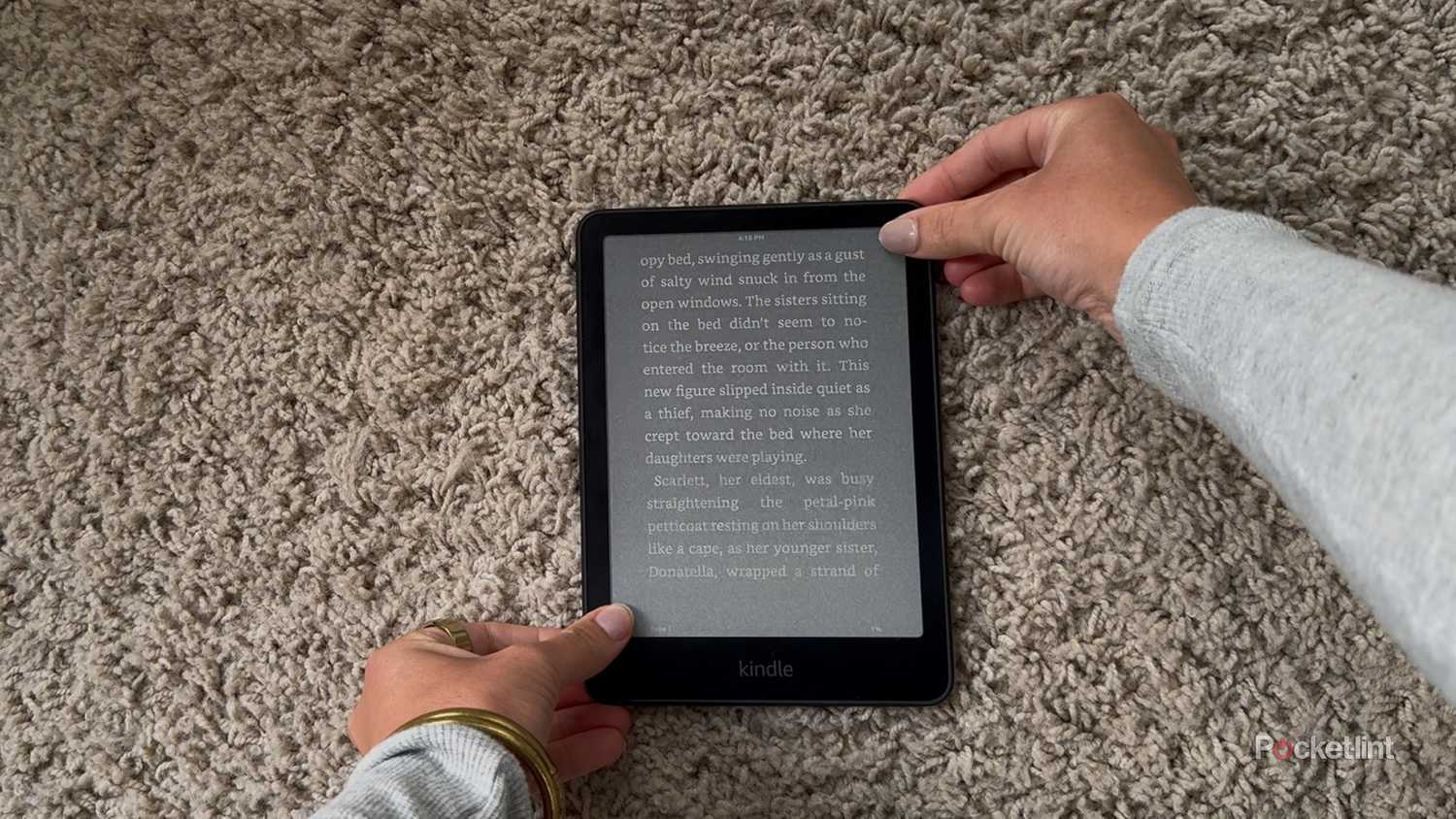 Taking a screenshot on a Kindle.