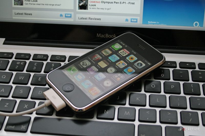 Apple iPhone 3GS image 1